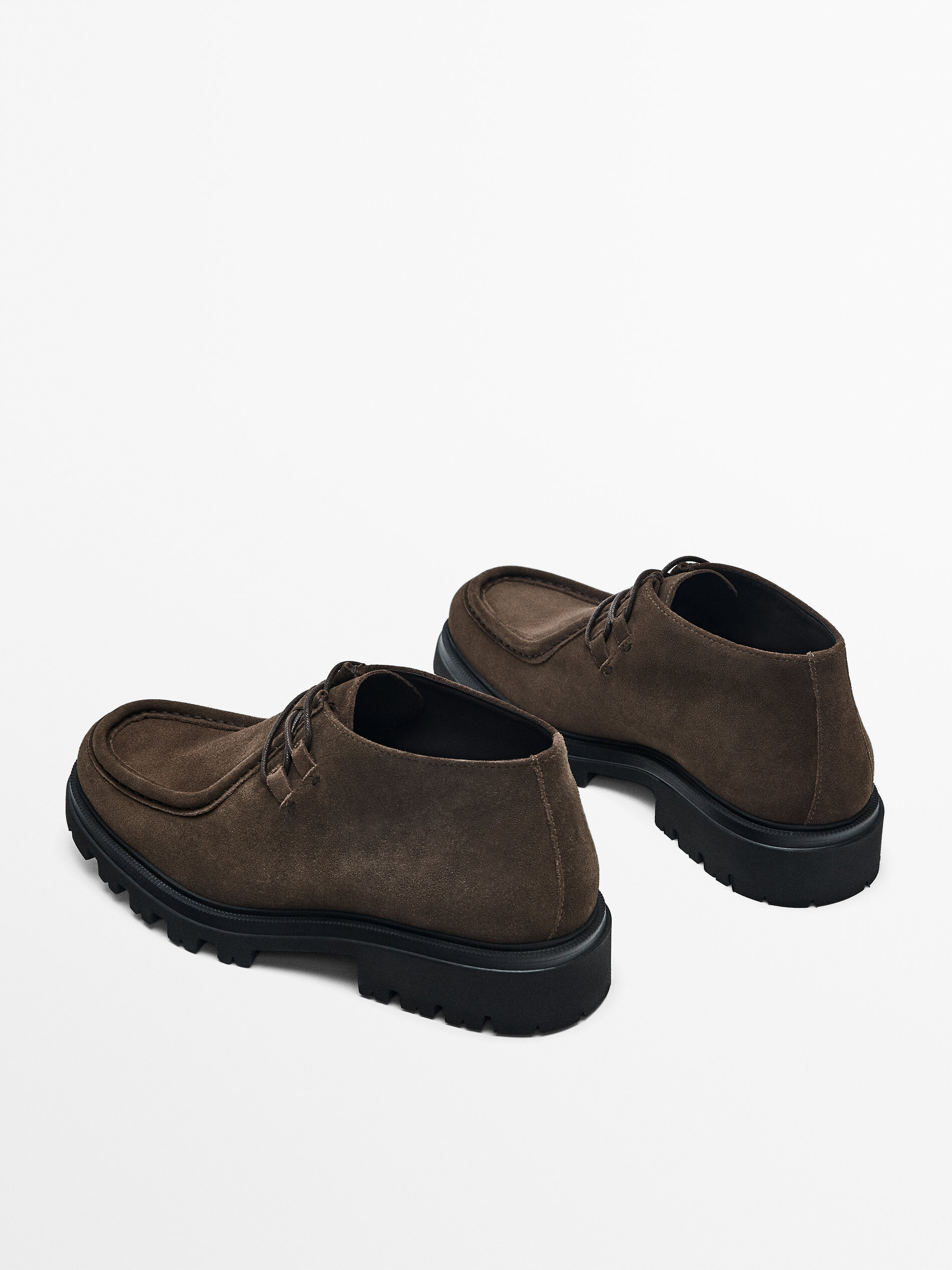 Suede ankle top shoes