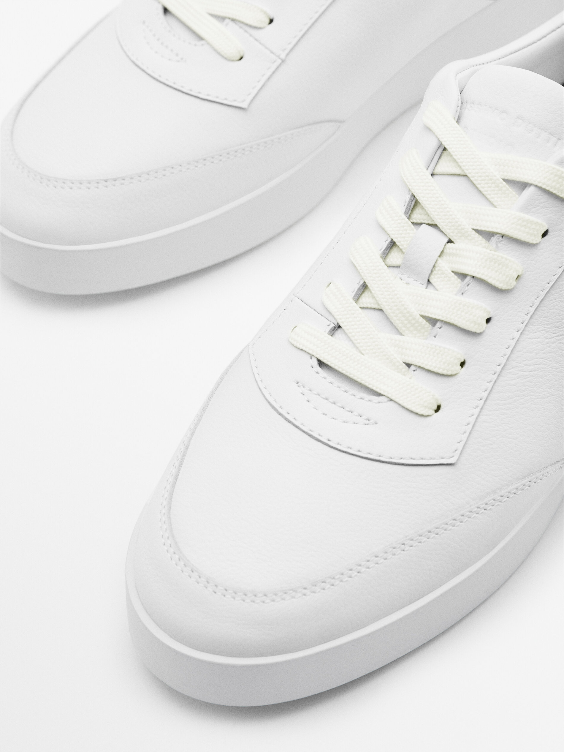 Plain white designer trainers outlet