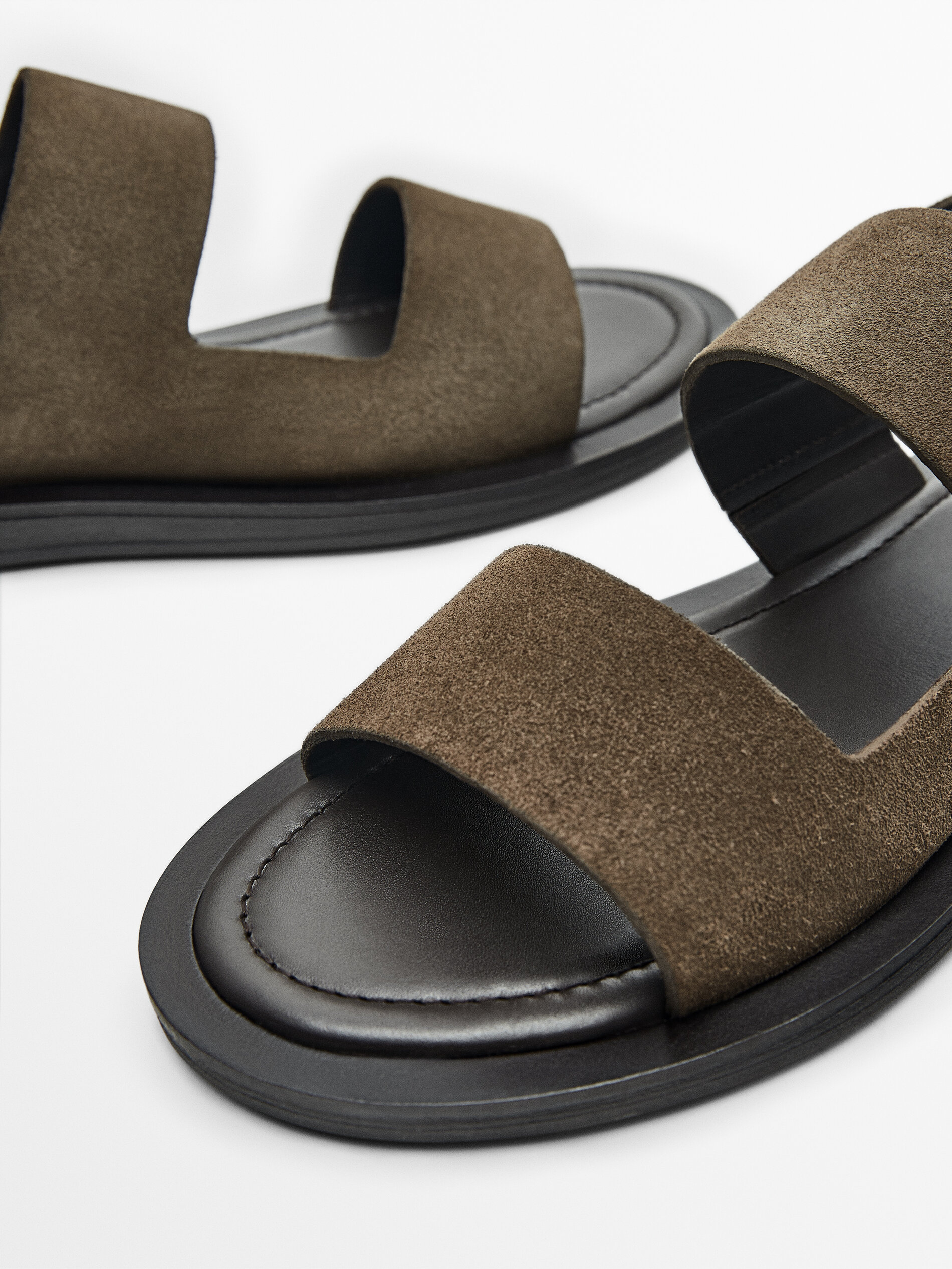Sandales cro te de cuir Vison Chaussures Massimo Dutti