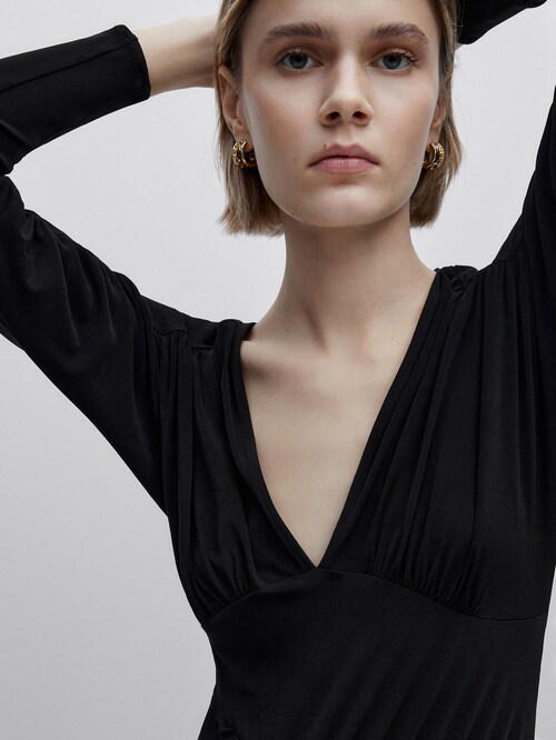 Vestido negro detalle frunces -Studio Massimo España