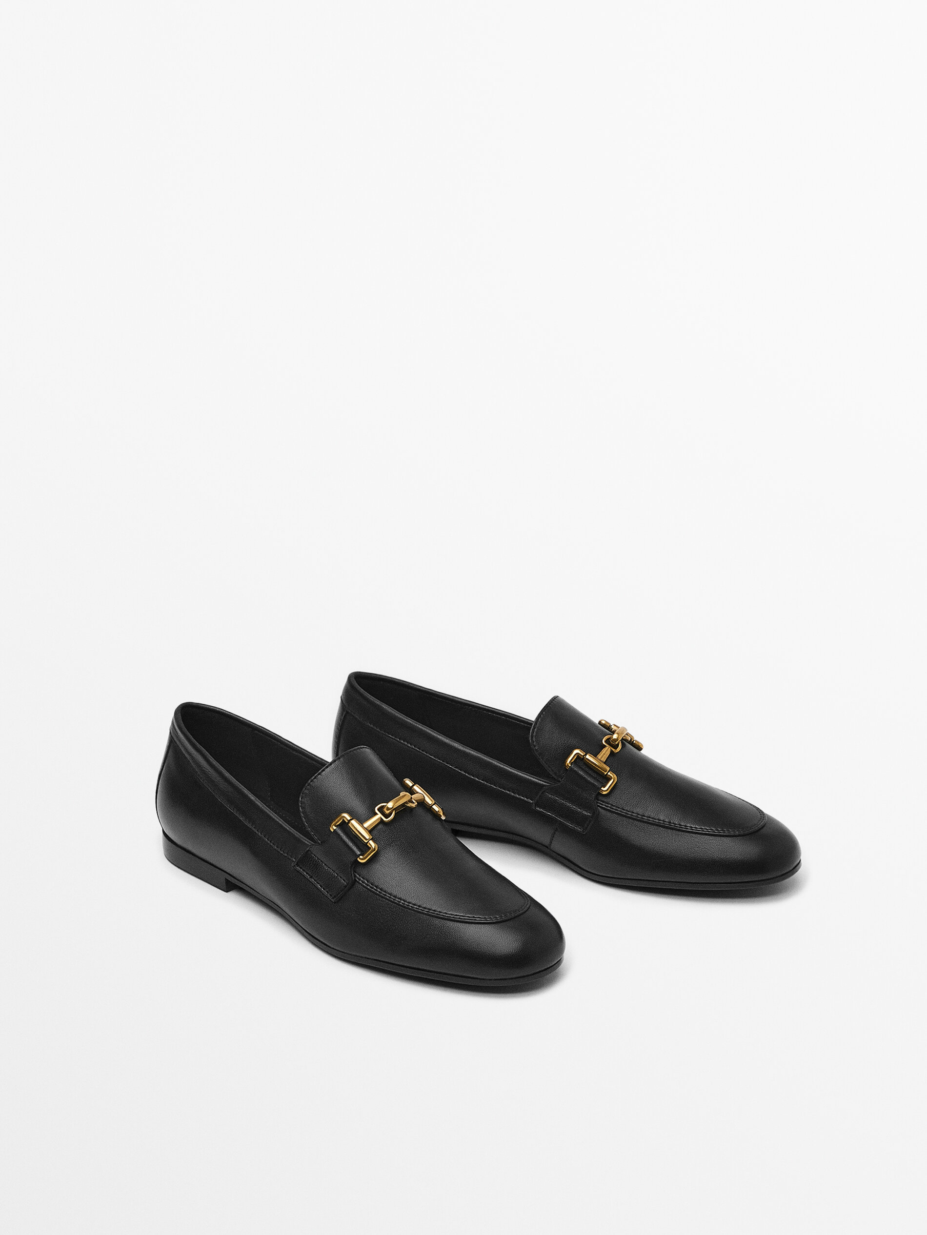 Leren loafers met metallic gesp - Massimo Dutti Belgium