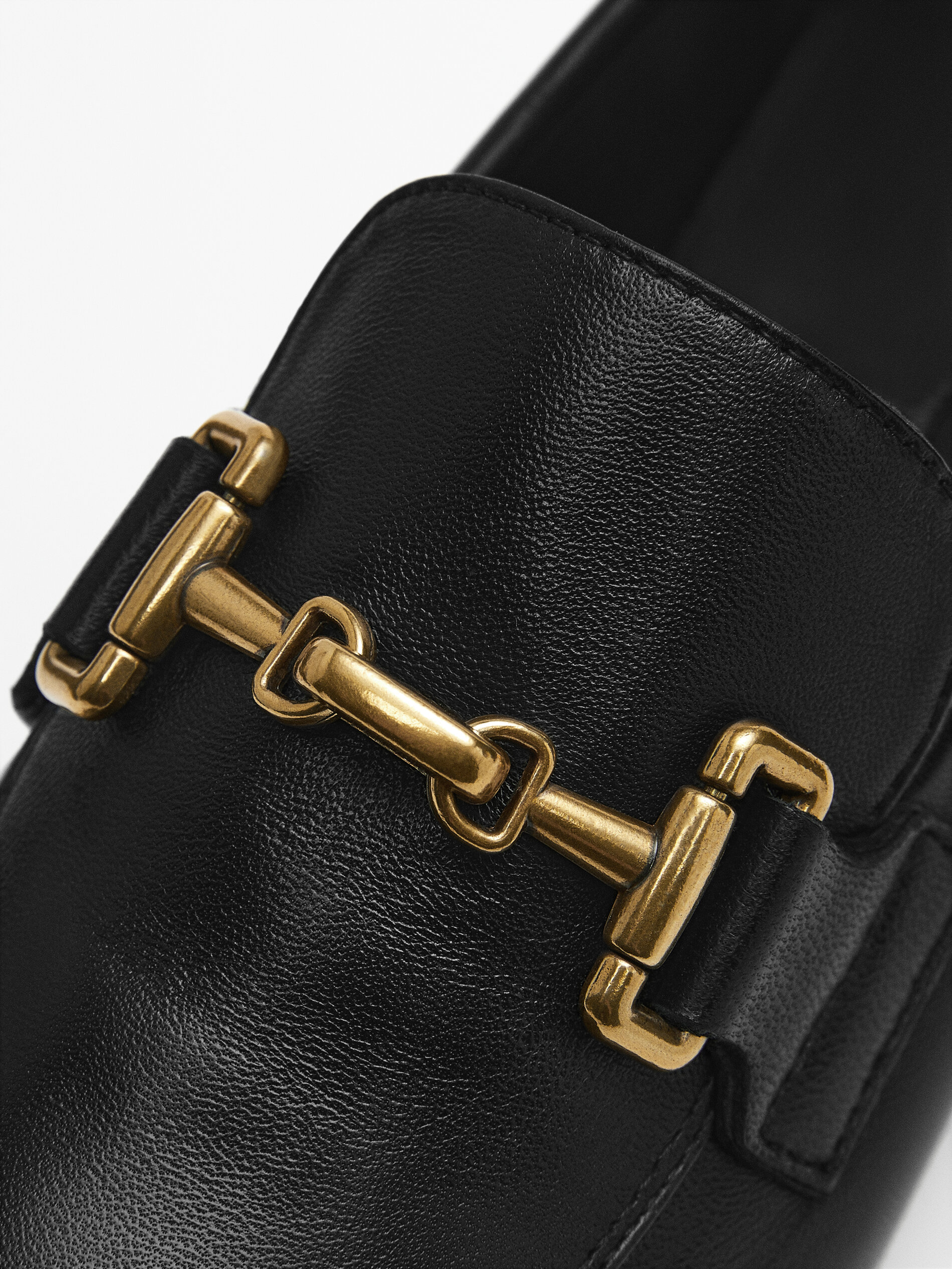 Leren loafers met metallic gesp - Massimo Dutti Nederland