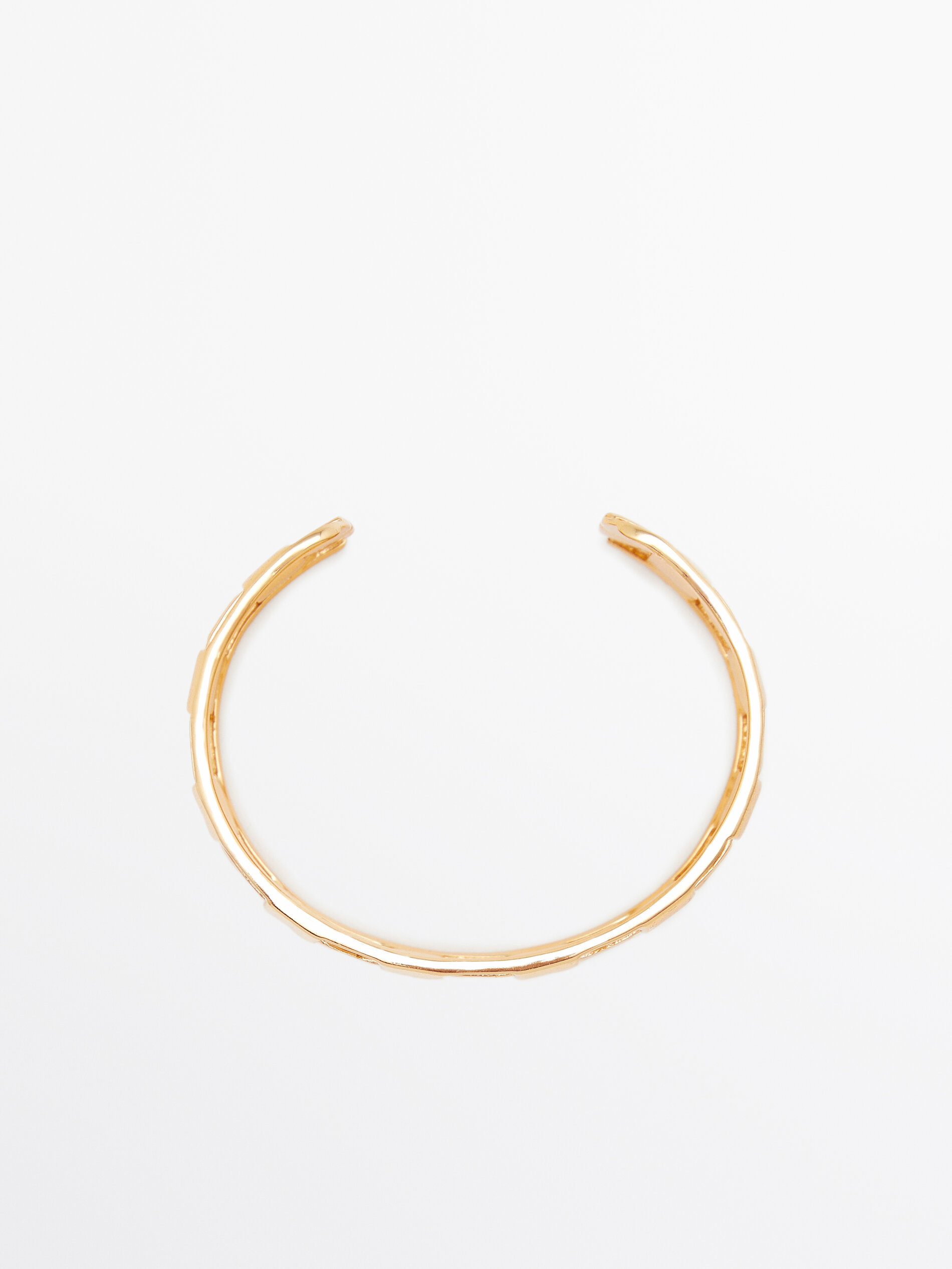 Plaited bracelet top