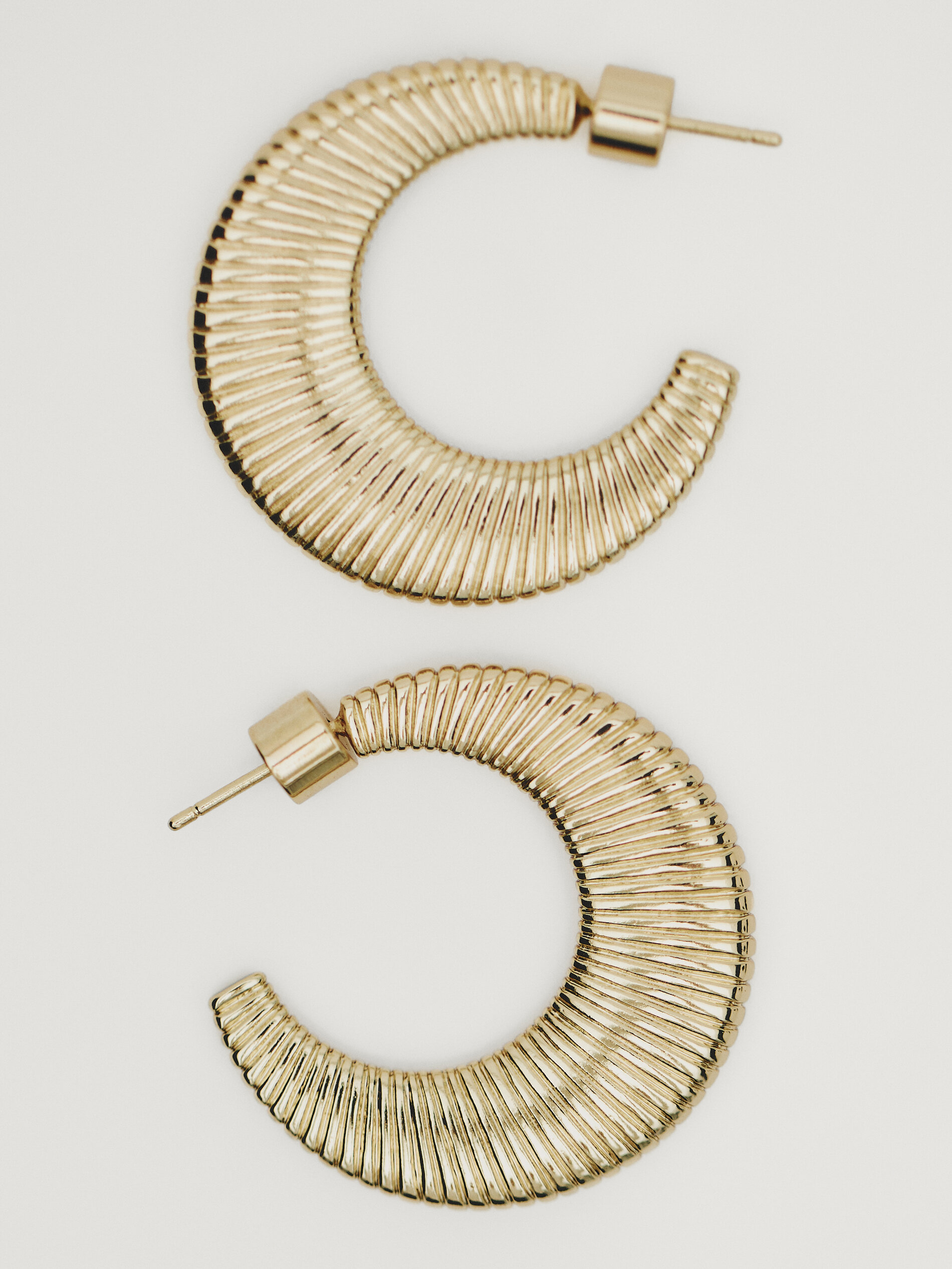 Textured hoop earrings