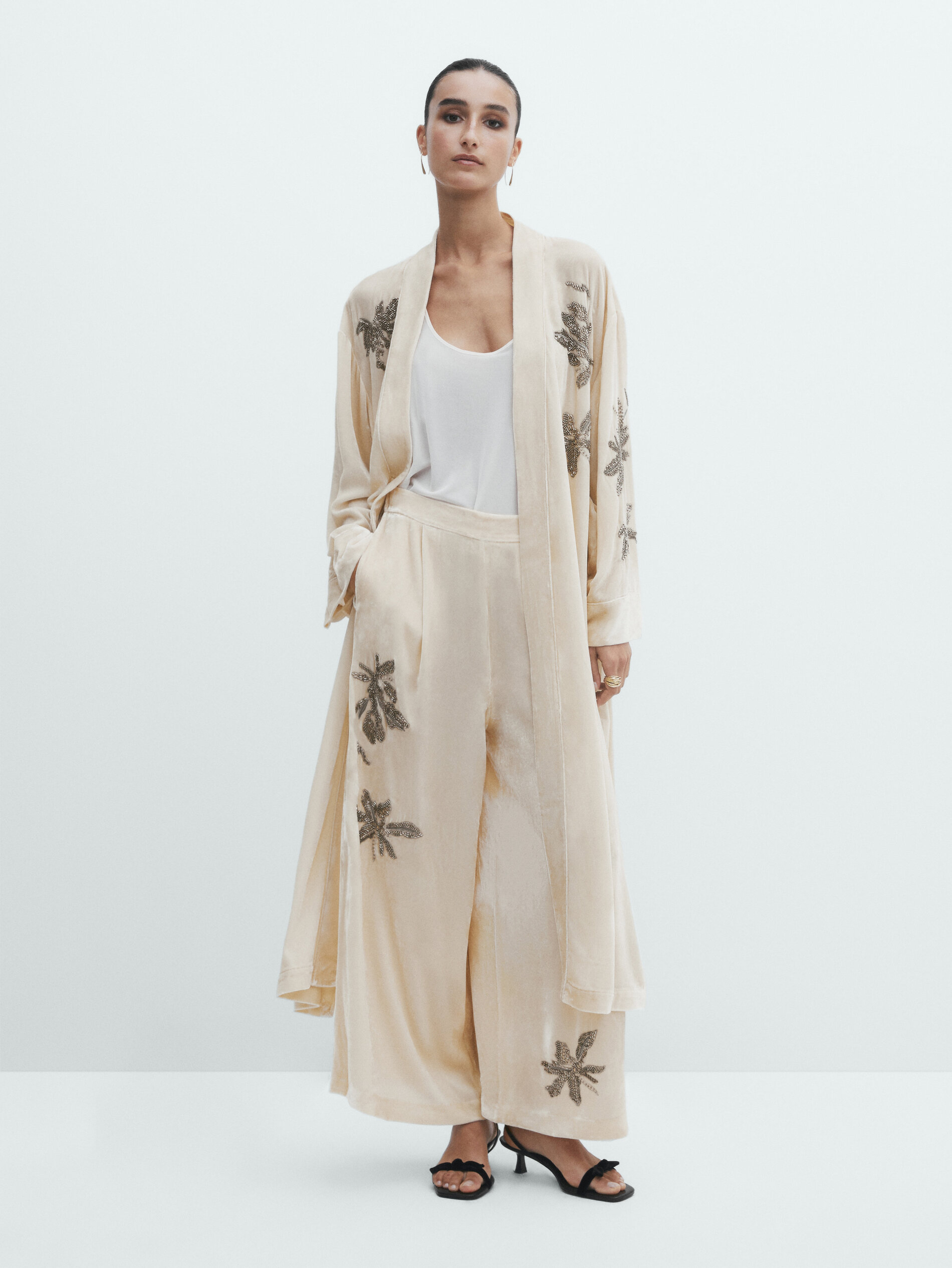 Pantalon terciopelo shop massimo dutti