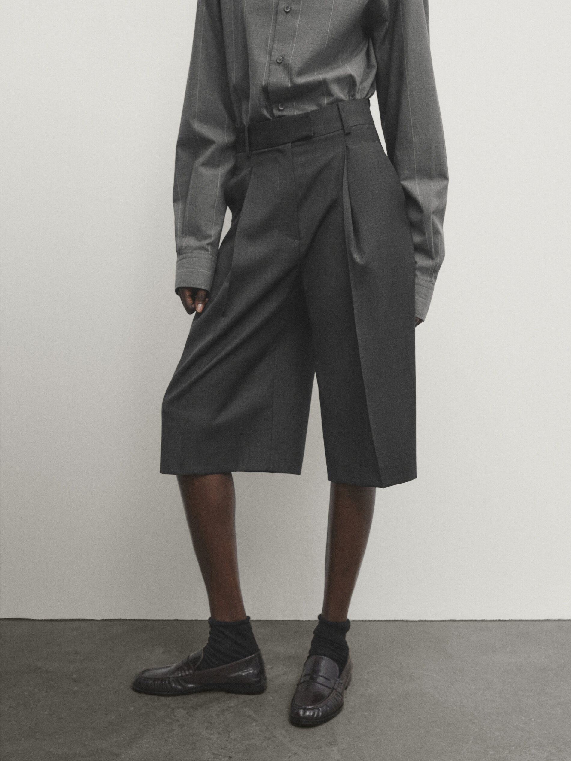 Cool wool darted Bermuda shorts