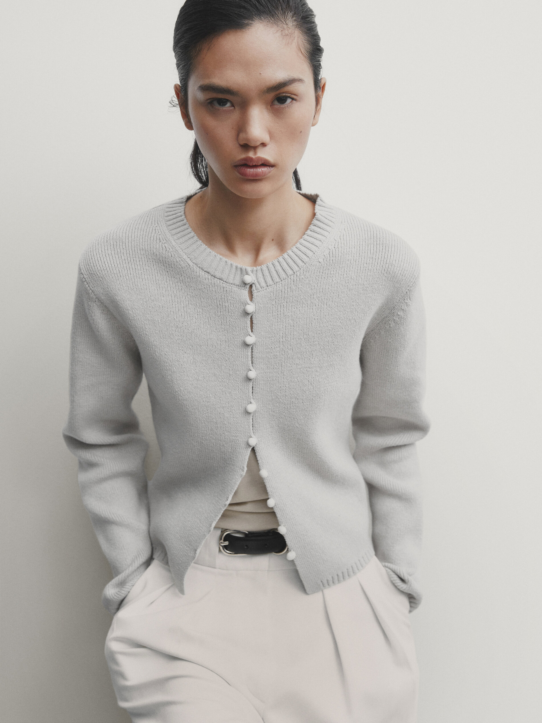 Knit cardigan with ceramic buttons