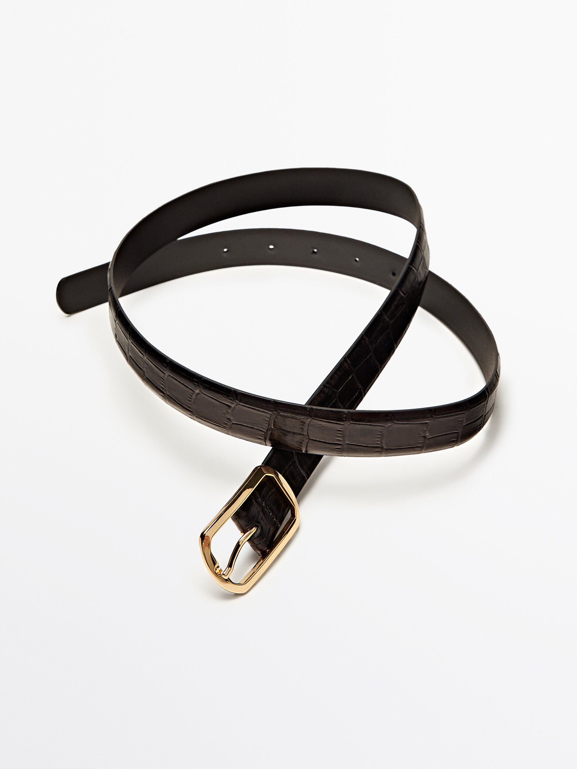 Buckle black store