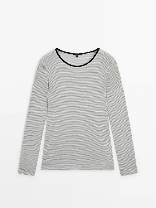 Gestreiftes Langarmshirt aus Baumwolle · Gebrochen Weiss · Shirts | Massimo  Dutti