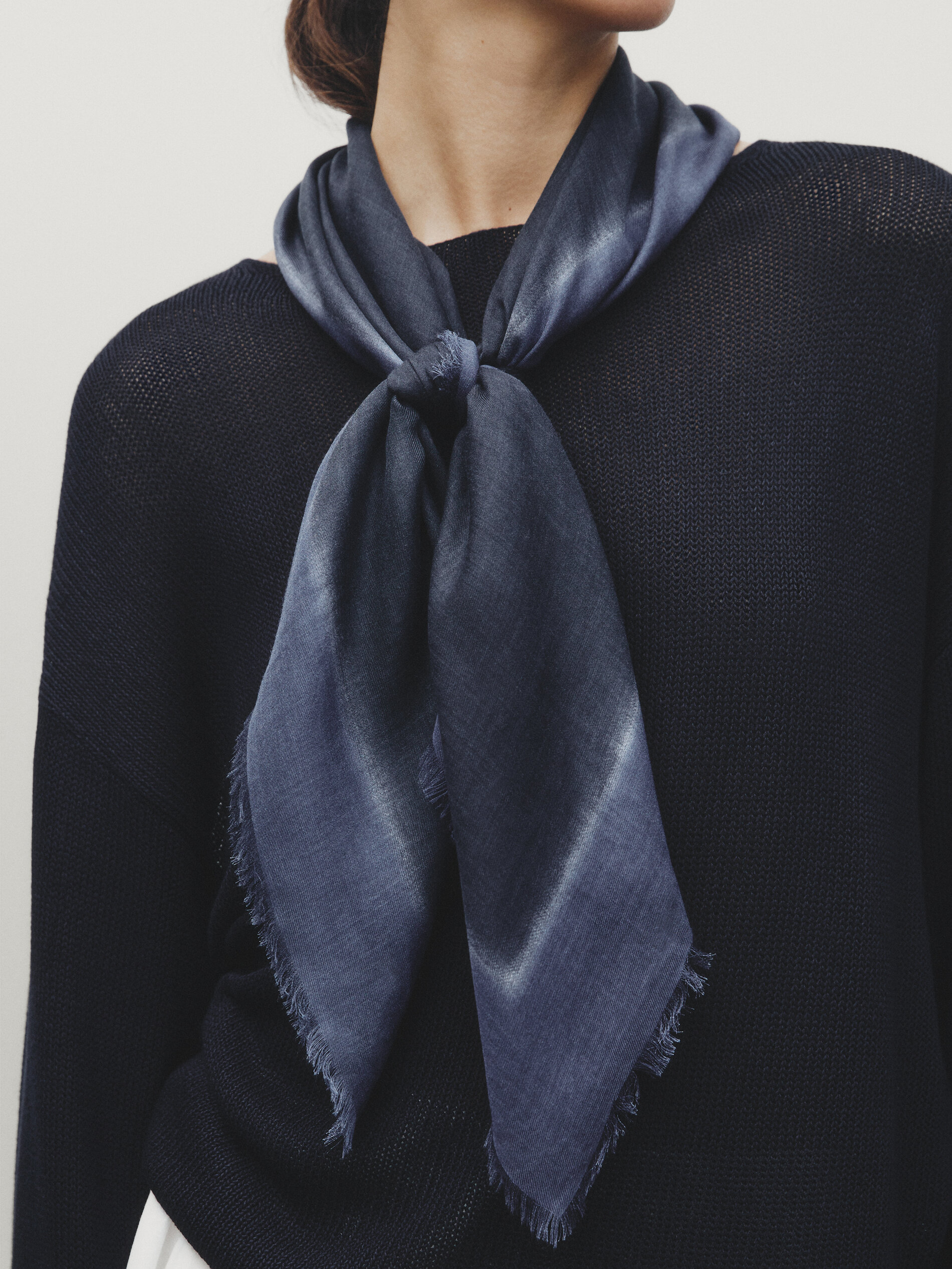 Massimo dutti hotsell silk scarf