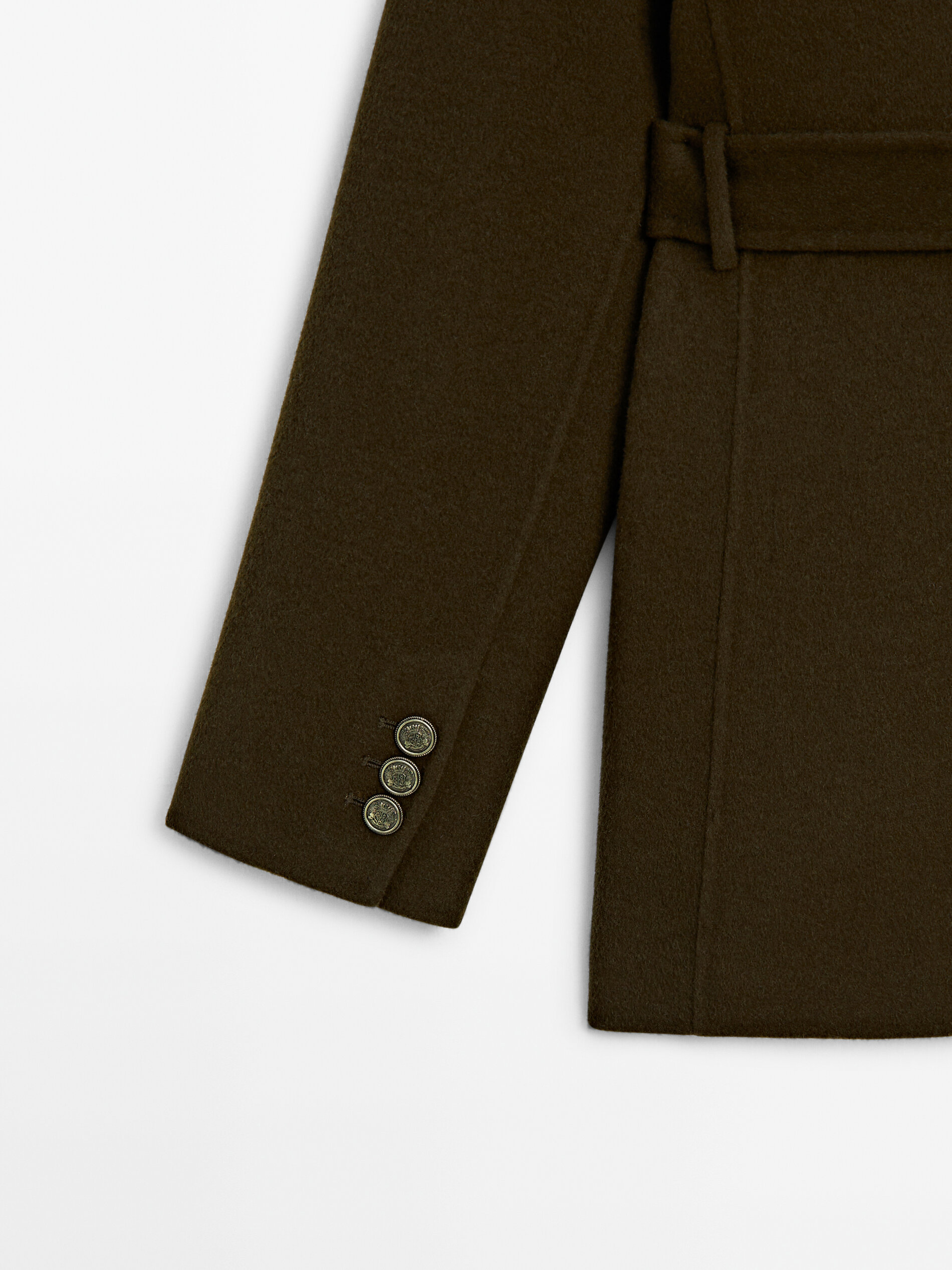 Coat with shop buttons