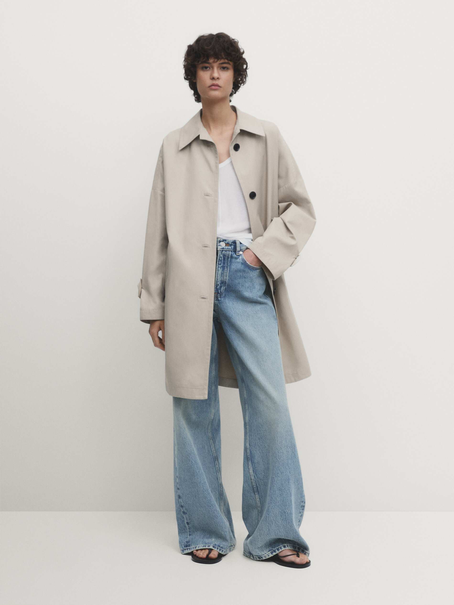 Cropped trench coat with padded interior Cream Coats And