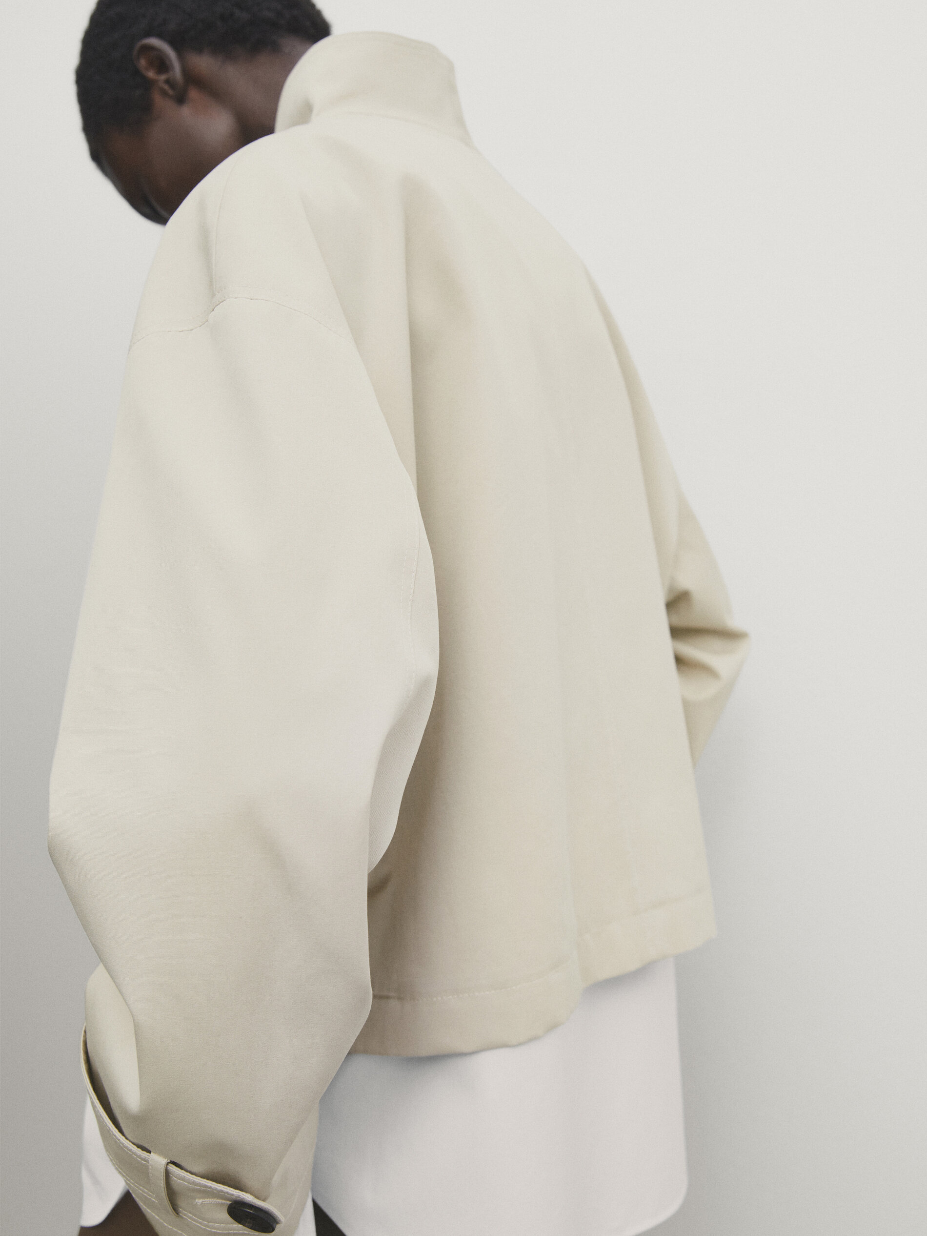 Wraparound shop collar coat