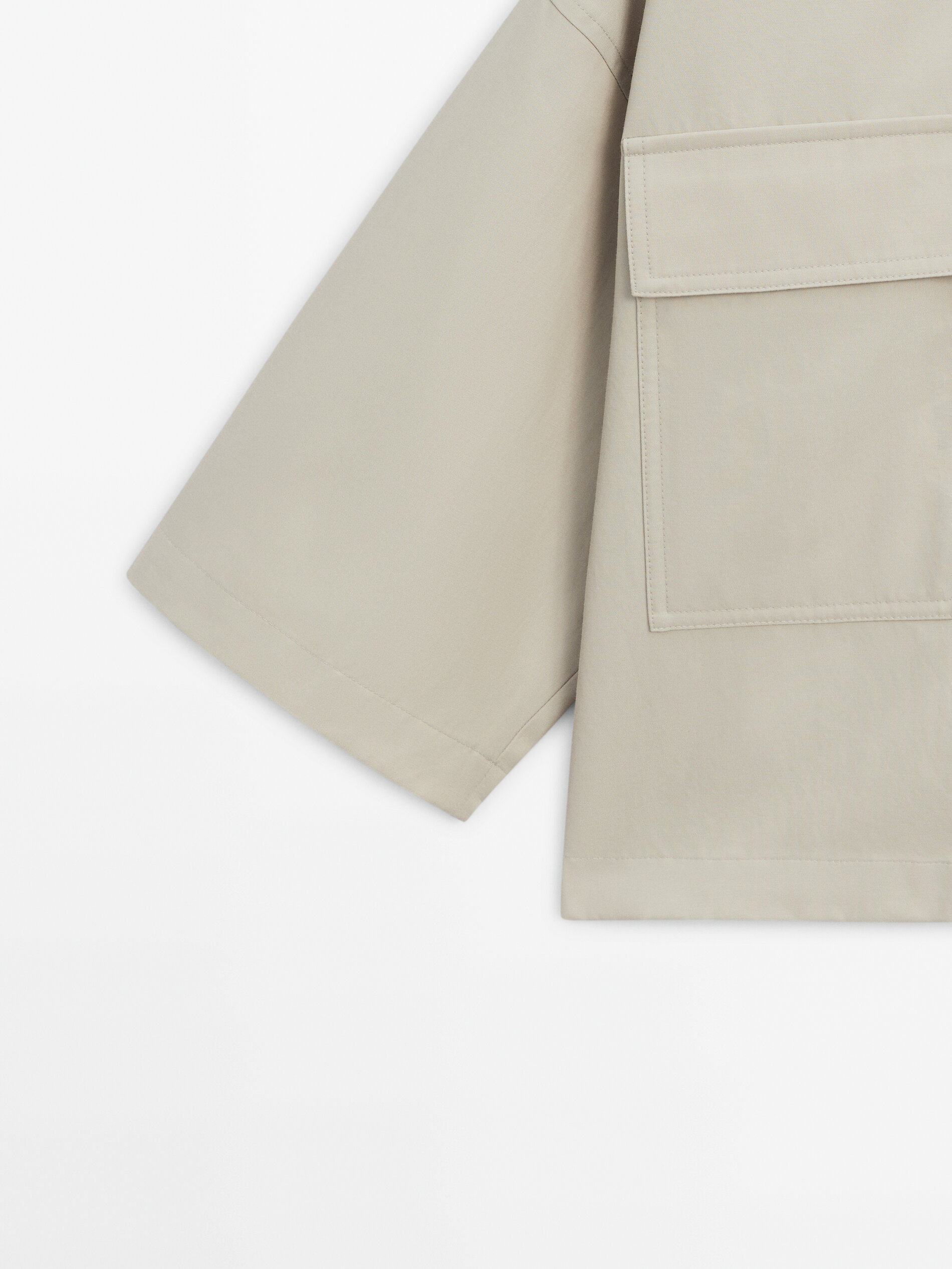 口袋設計短版襯衫式外套· 0-712 · Coats And Jackets | Massimo Dutti