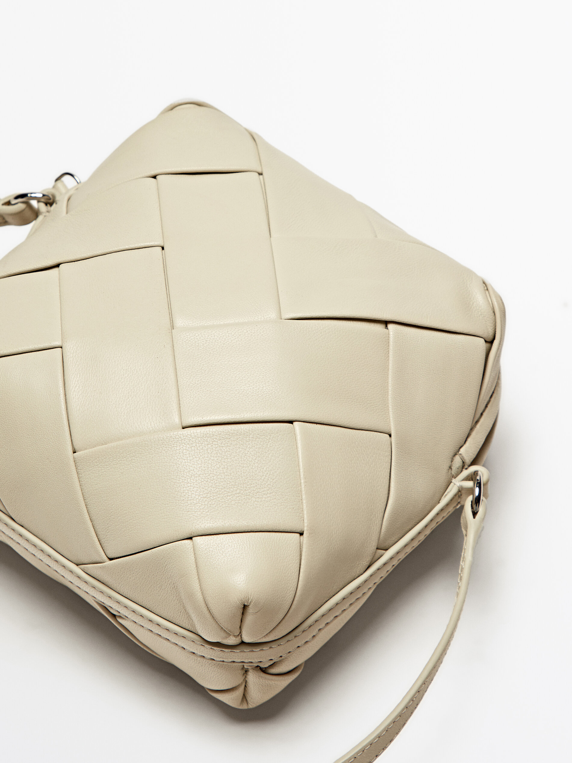 Bolso bombonera bandolera piel napa trenzado Blanco Burdeos
