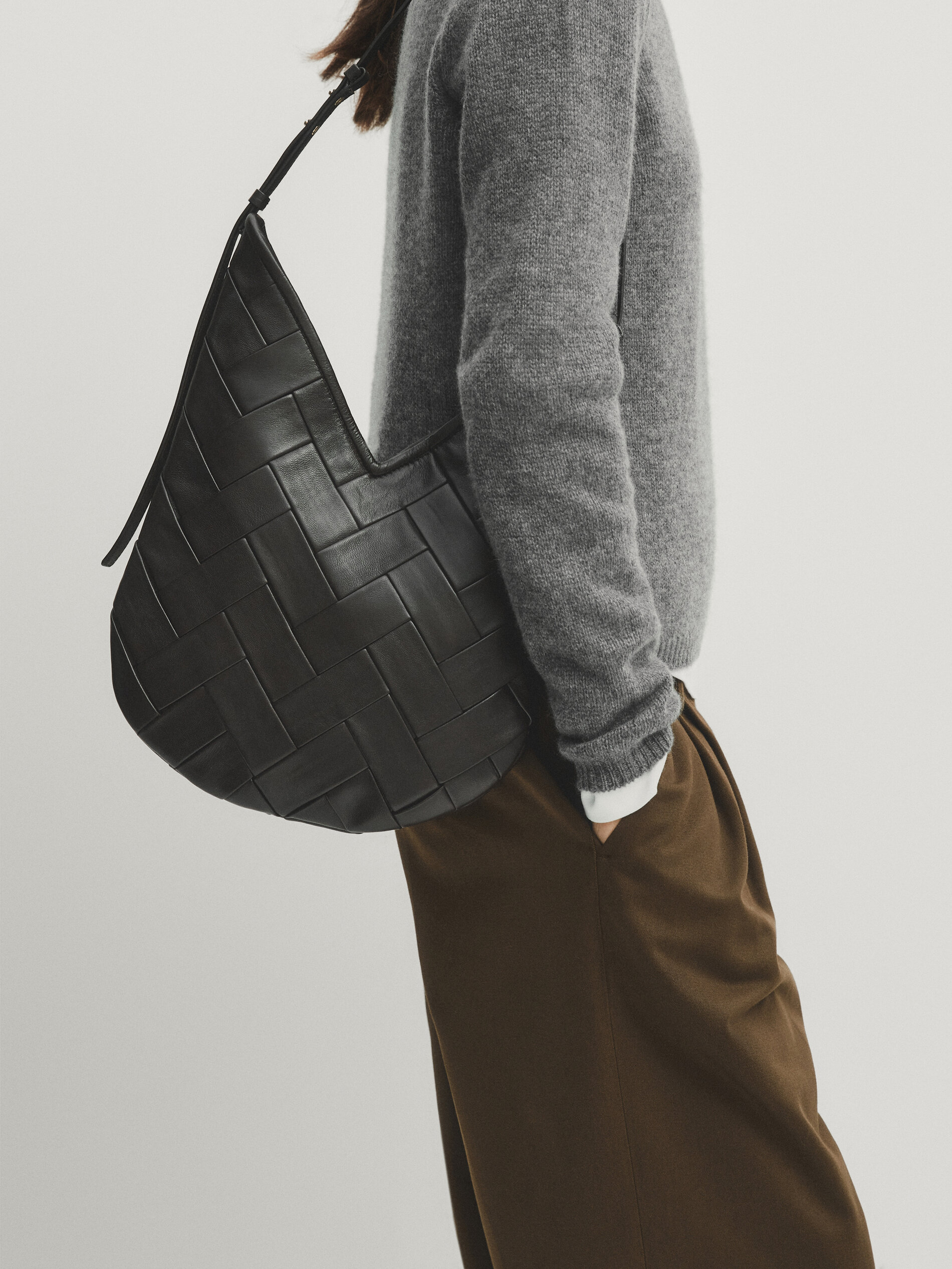 Bolso piel sales trenzado massimo dutti