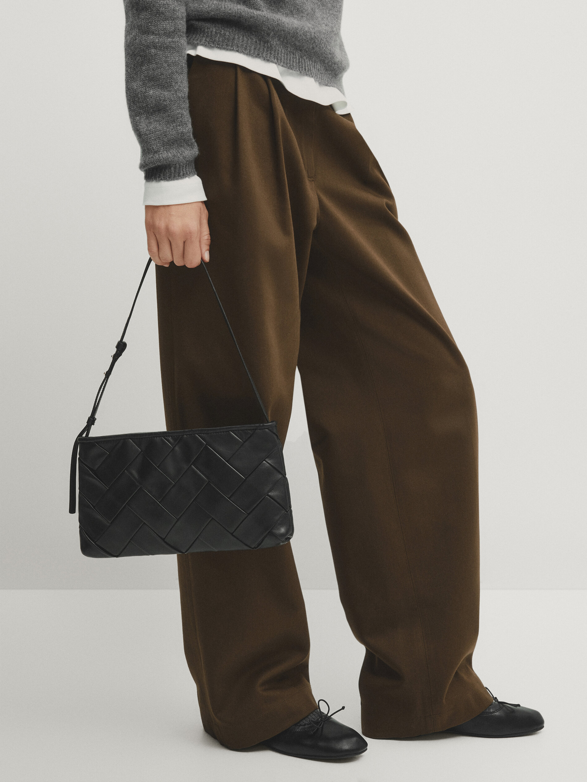 Bolso piel sales trenzado massimo dutti