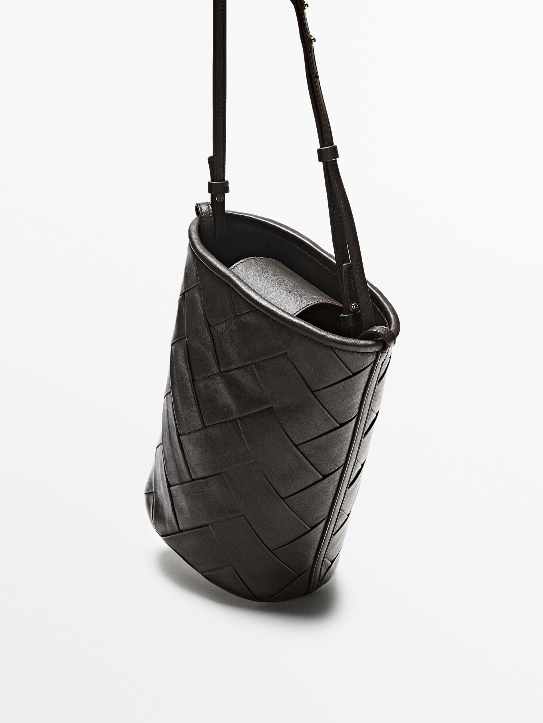 Quilted on sale bucket bag