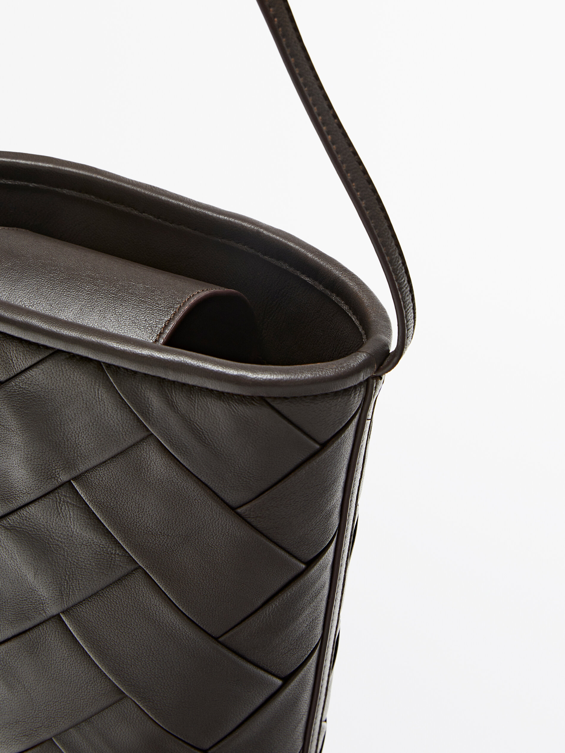 Woven nappa leather bucket bag Brown Accessories Massimo Dutti