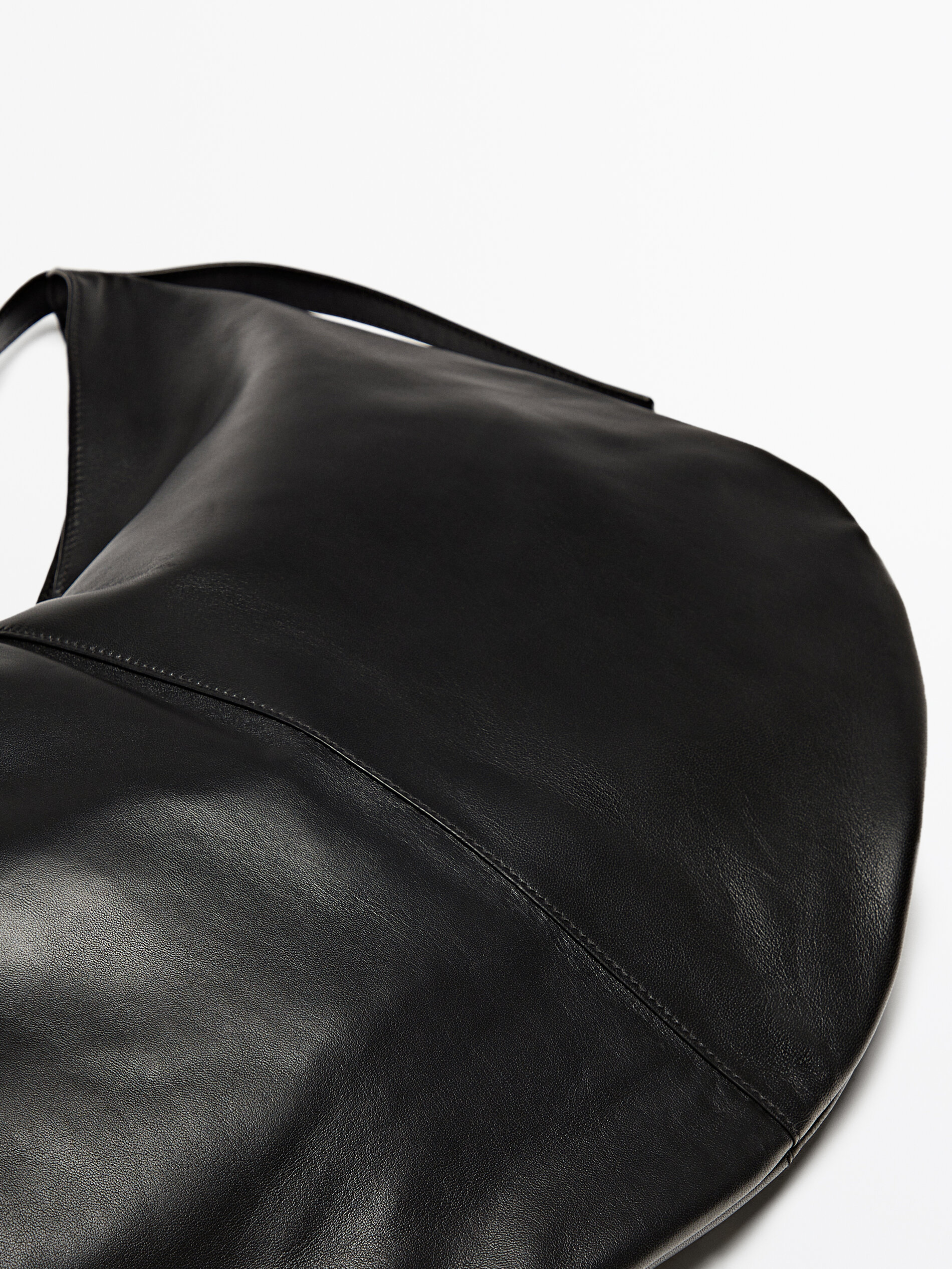 Massimo dutti black new arrivals leather bag