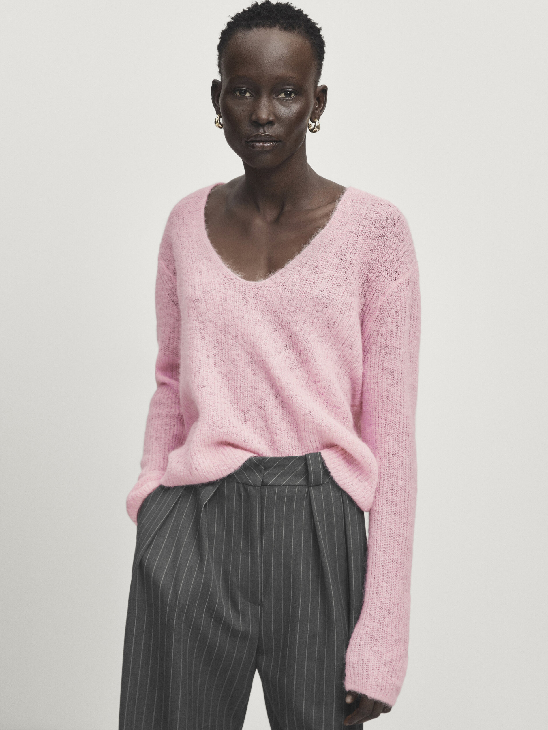 V neck cropped knit sweater Studio Pink Sweaters And