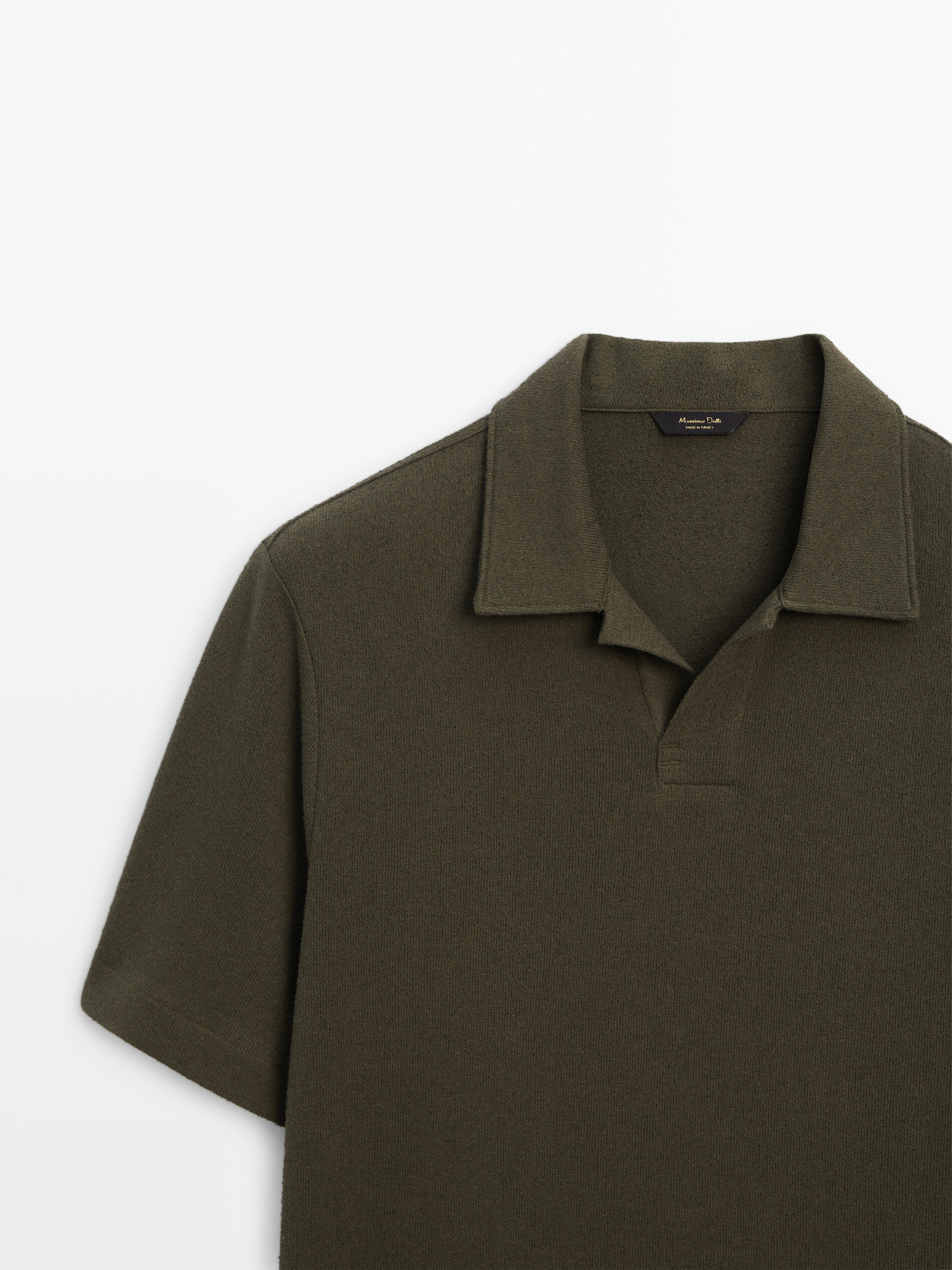 Textured short sleeve polo shirt