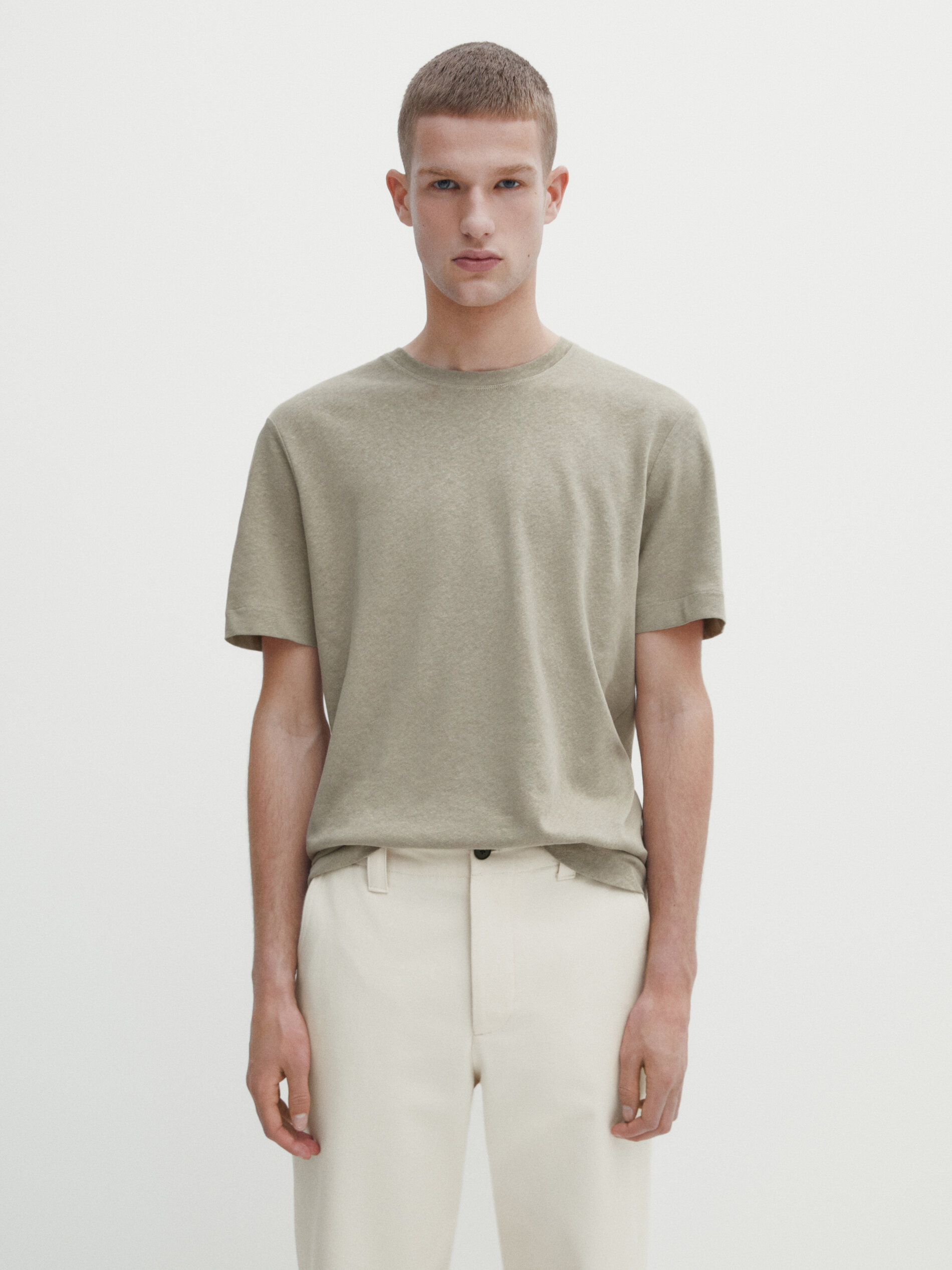 Short sleeve linen and cotton blend T shirt