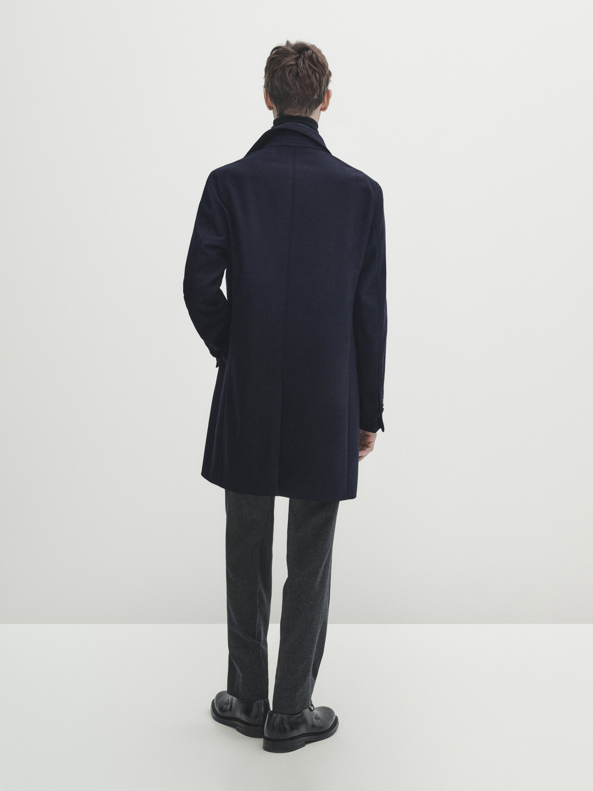 Wool blend coat with removable lining