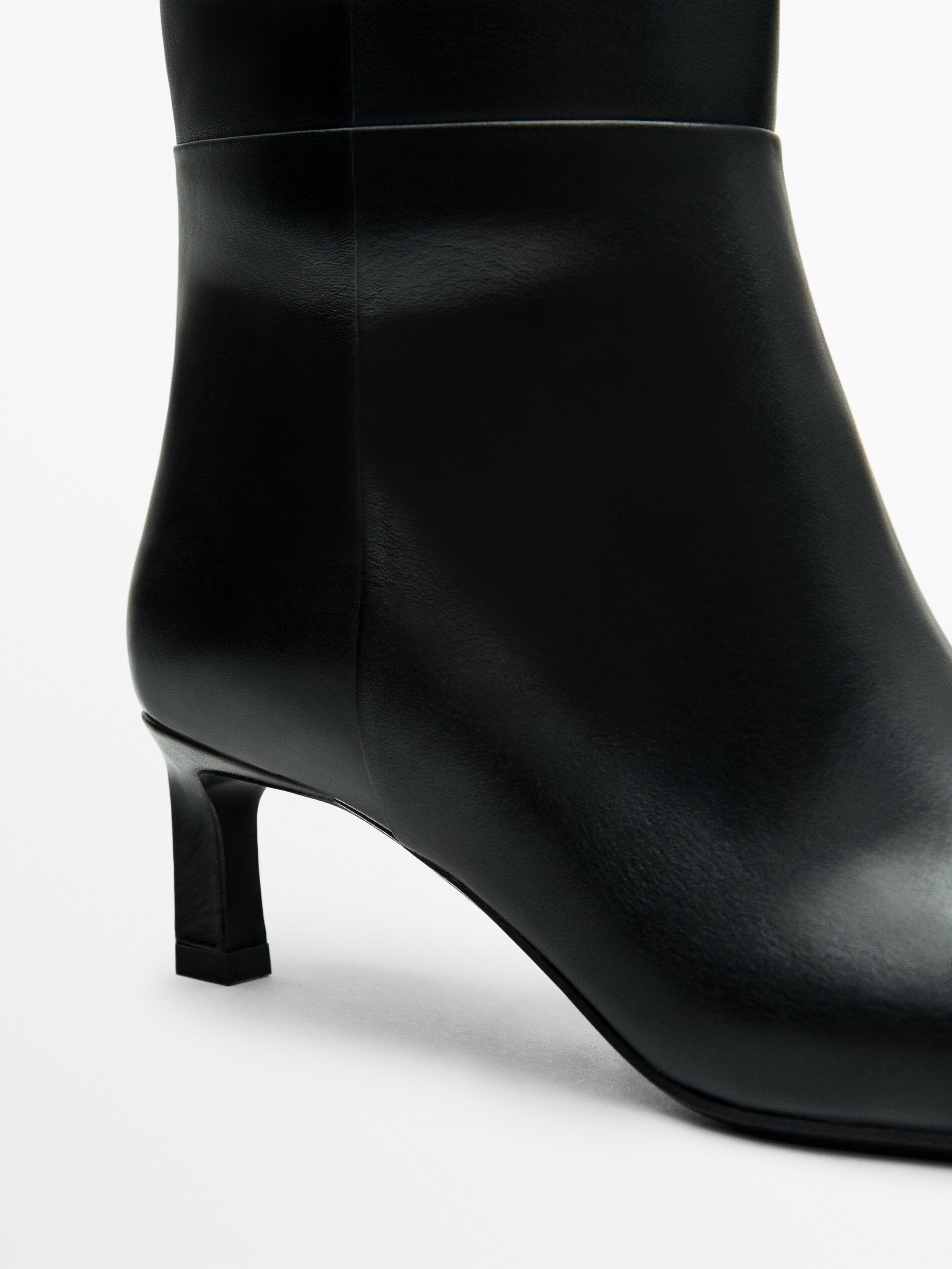 Mid heel shop pointed boots
