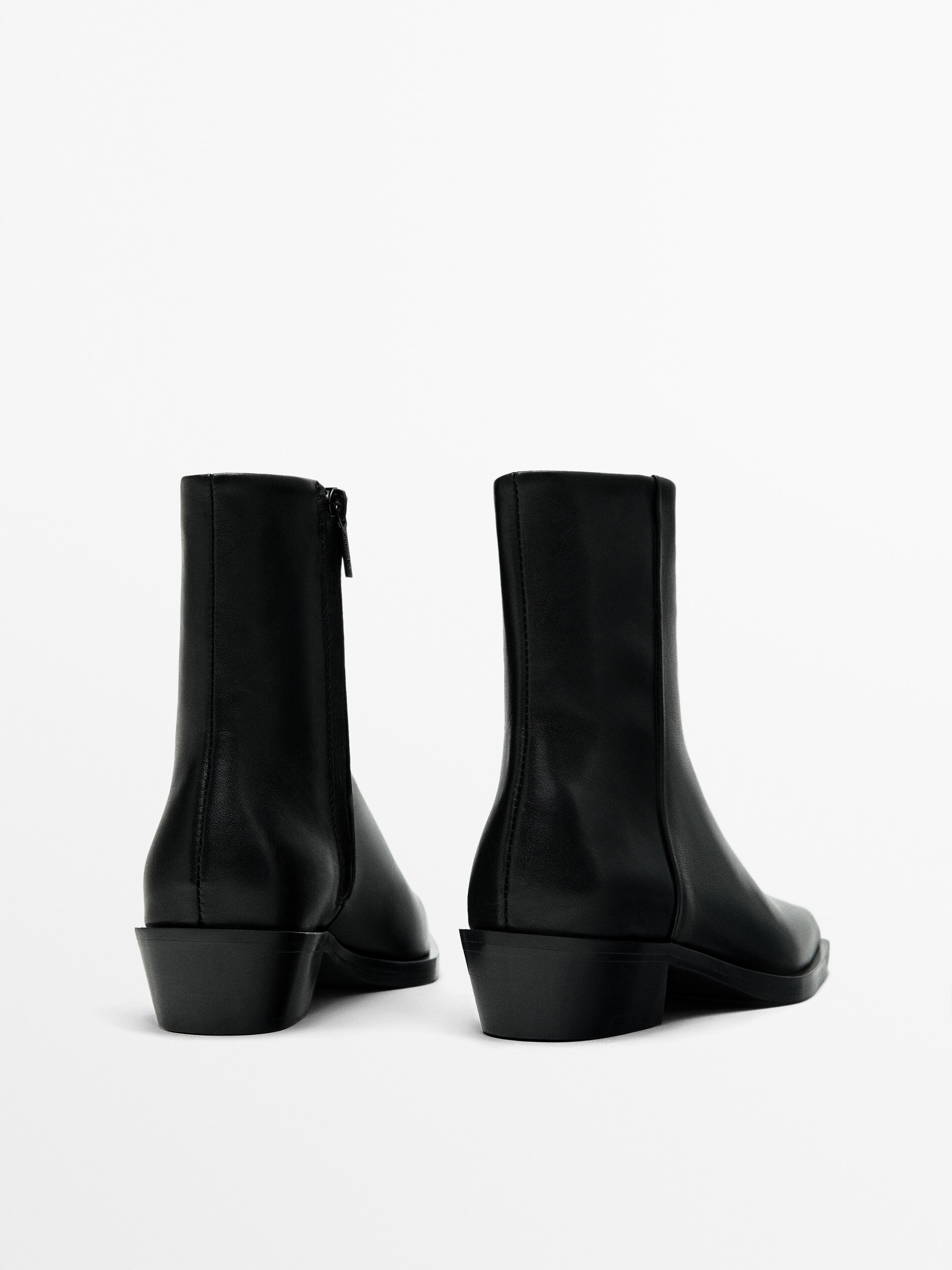 Bottines noires outlet bout carré