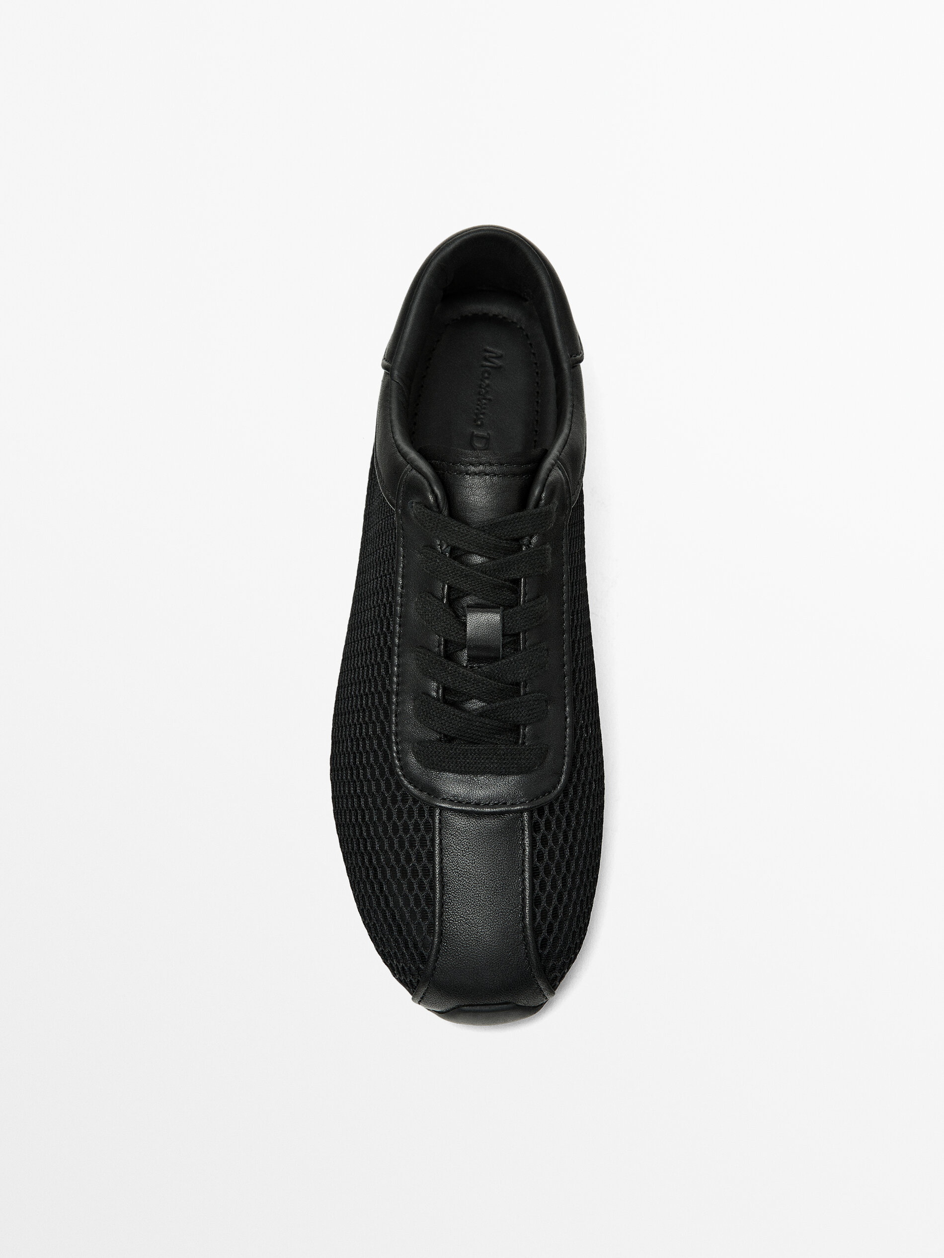 Mesh sneakers