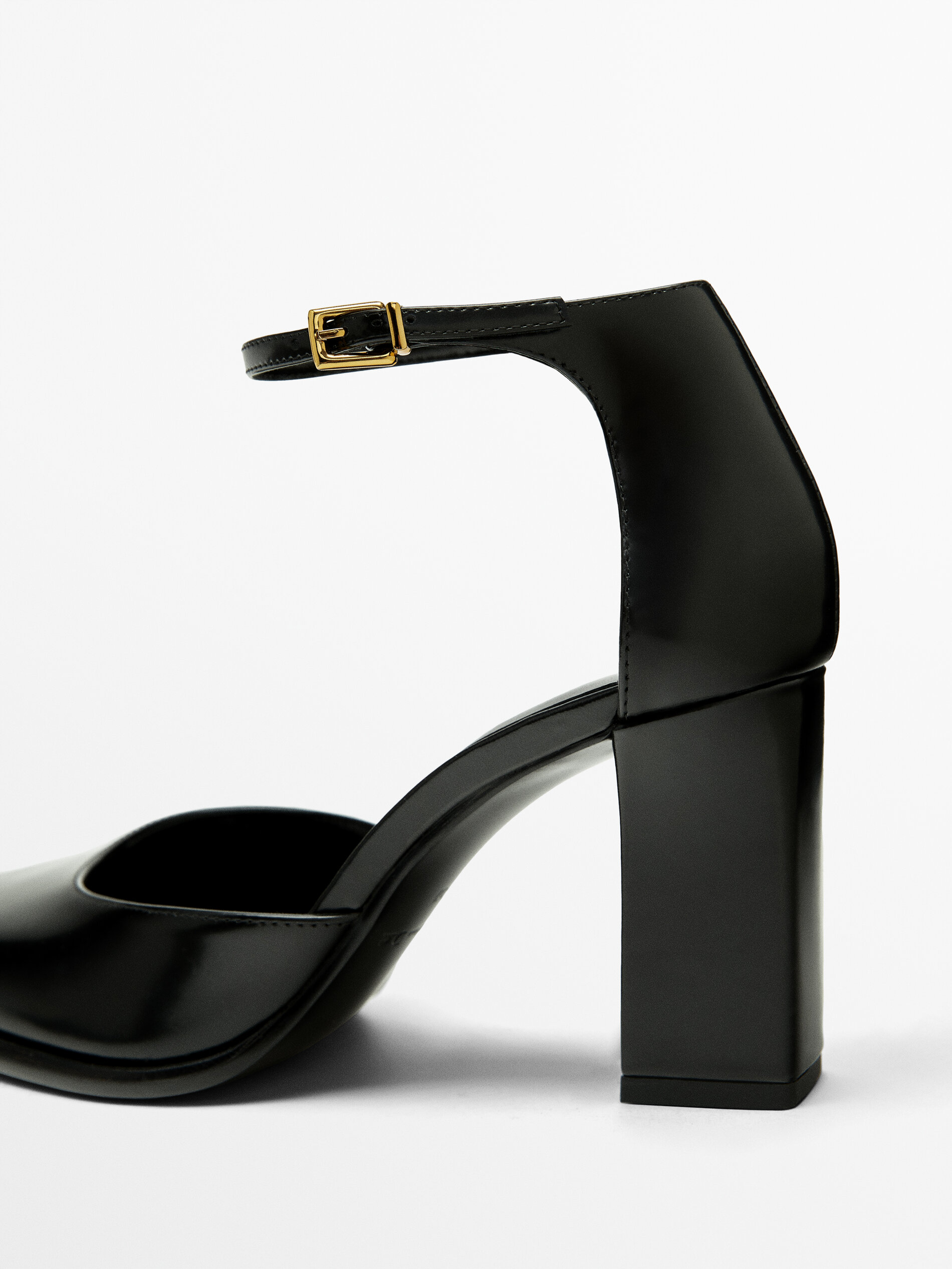 T strap clearance high heel shoes