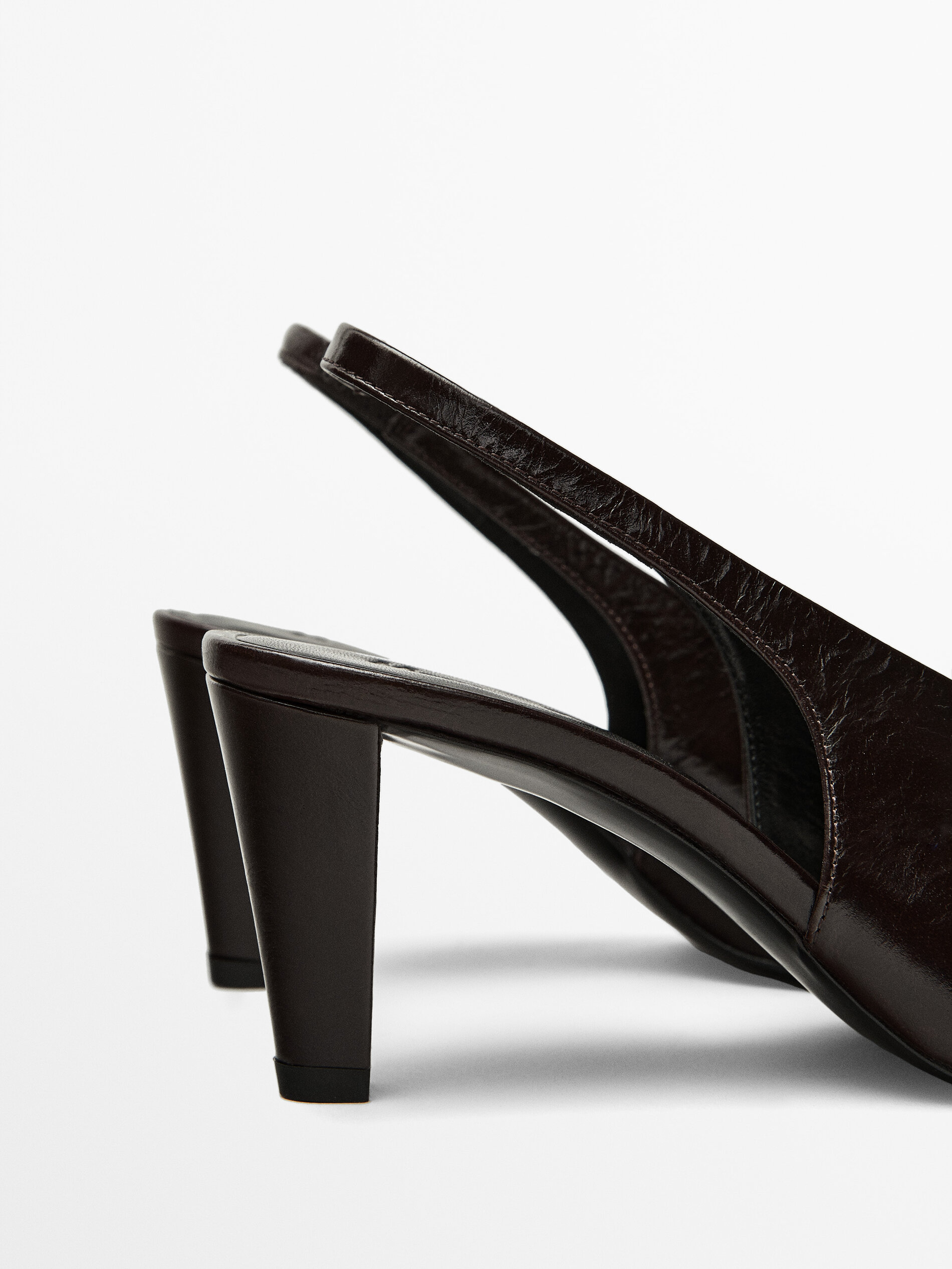 Round toe on sale slingback shoes