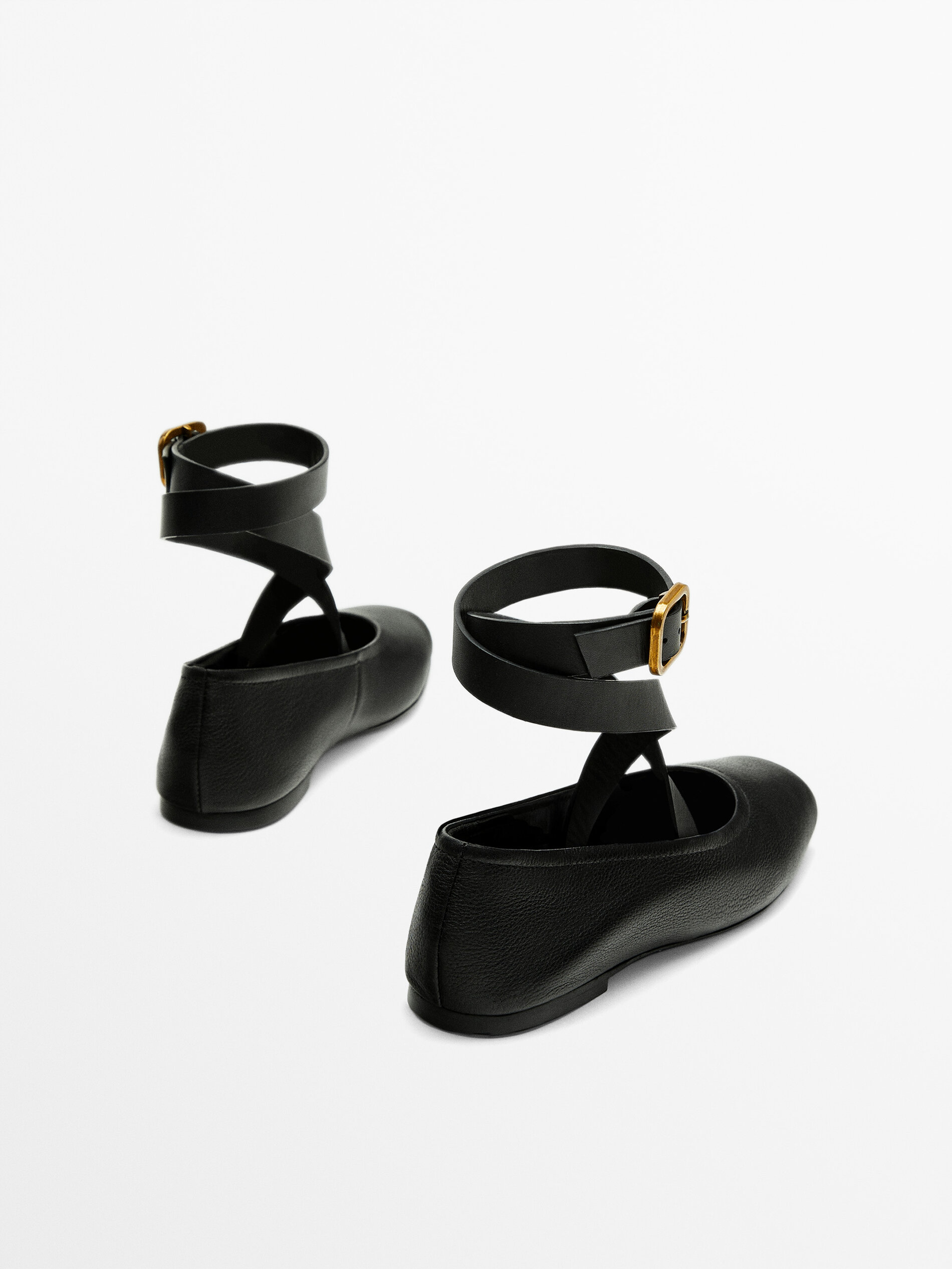 Flat shoes with ribbon ankle wrap deals
