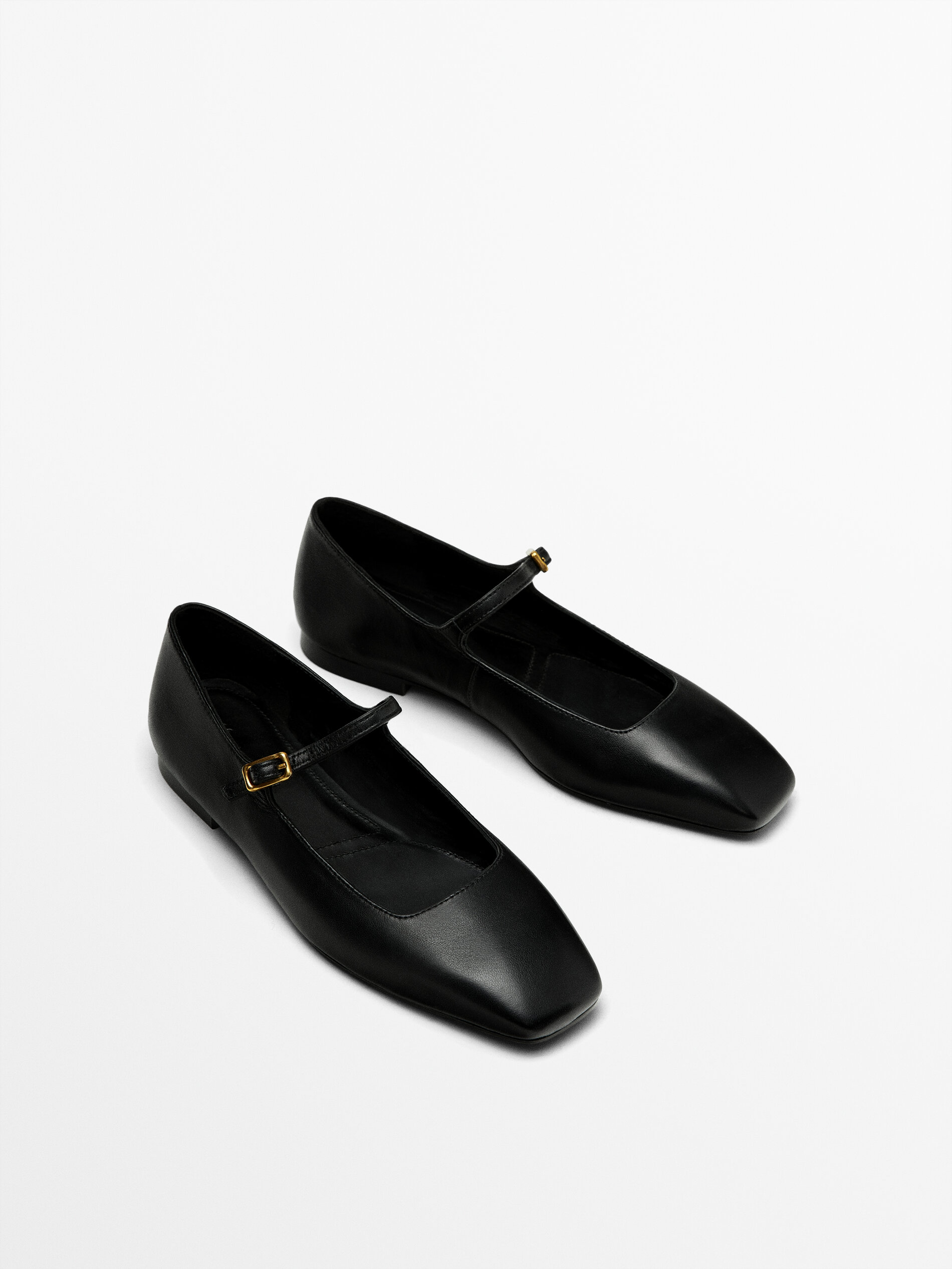 Buckle flats outlet