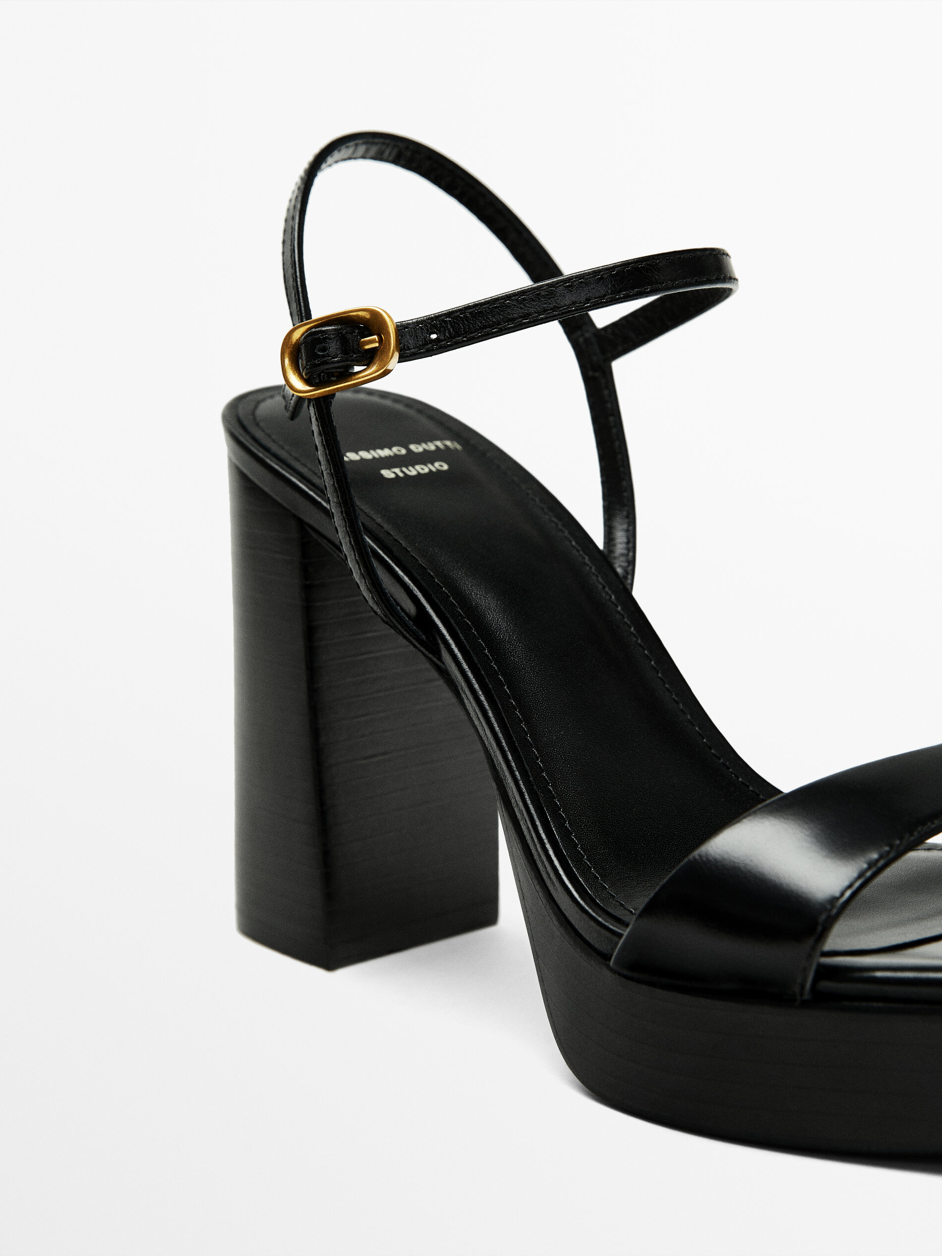 Patent leather deals platform sandals