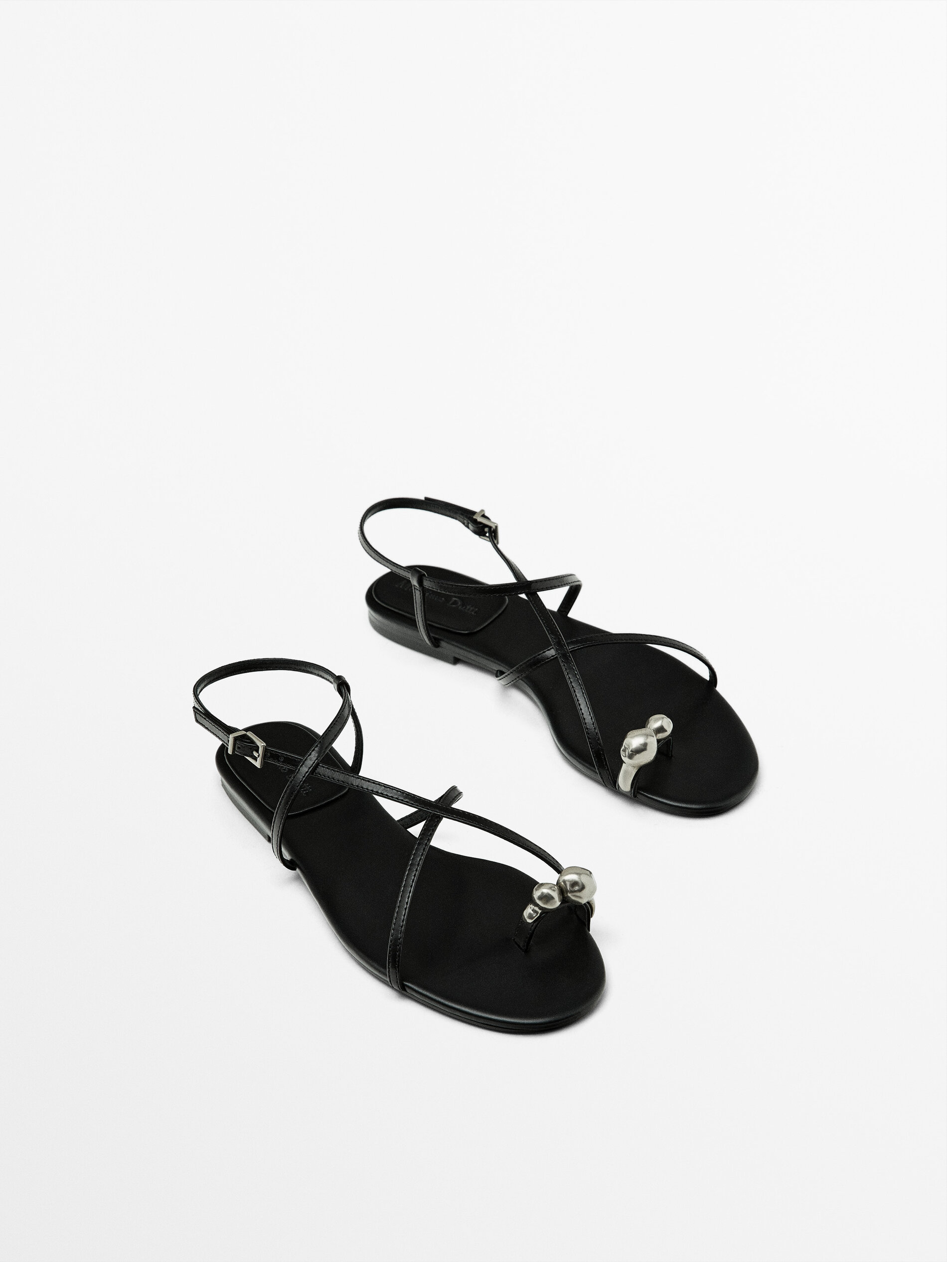 Metal piece toe strap sandals Black Flat Sandals Massimo Dutti