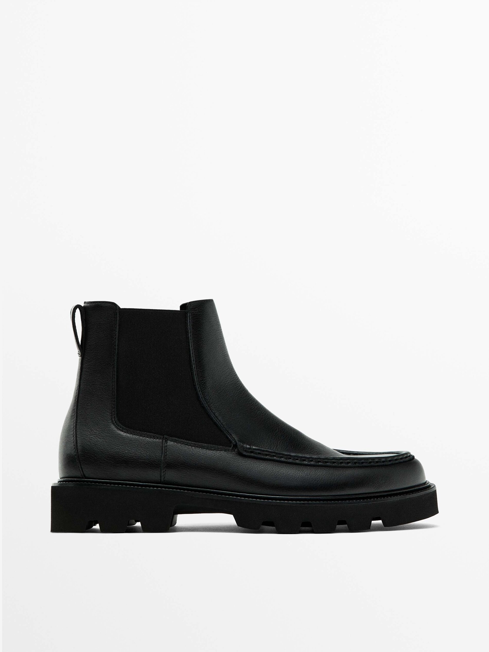 Moc toe deals chelsea boots