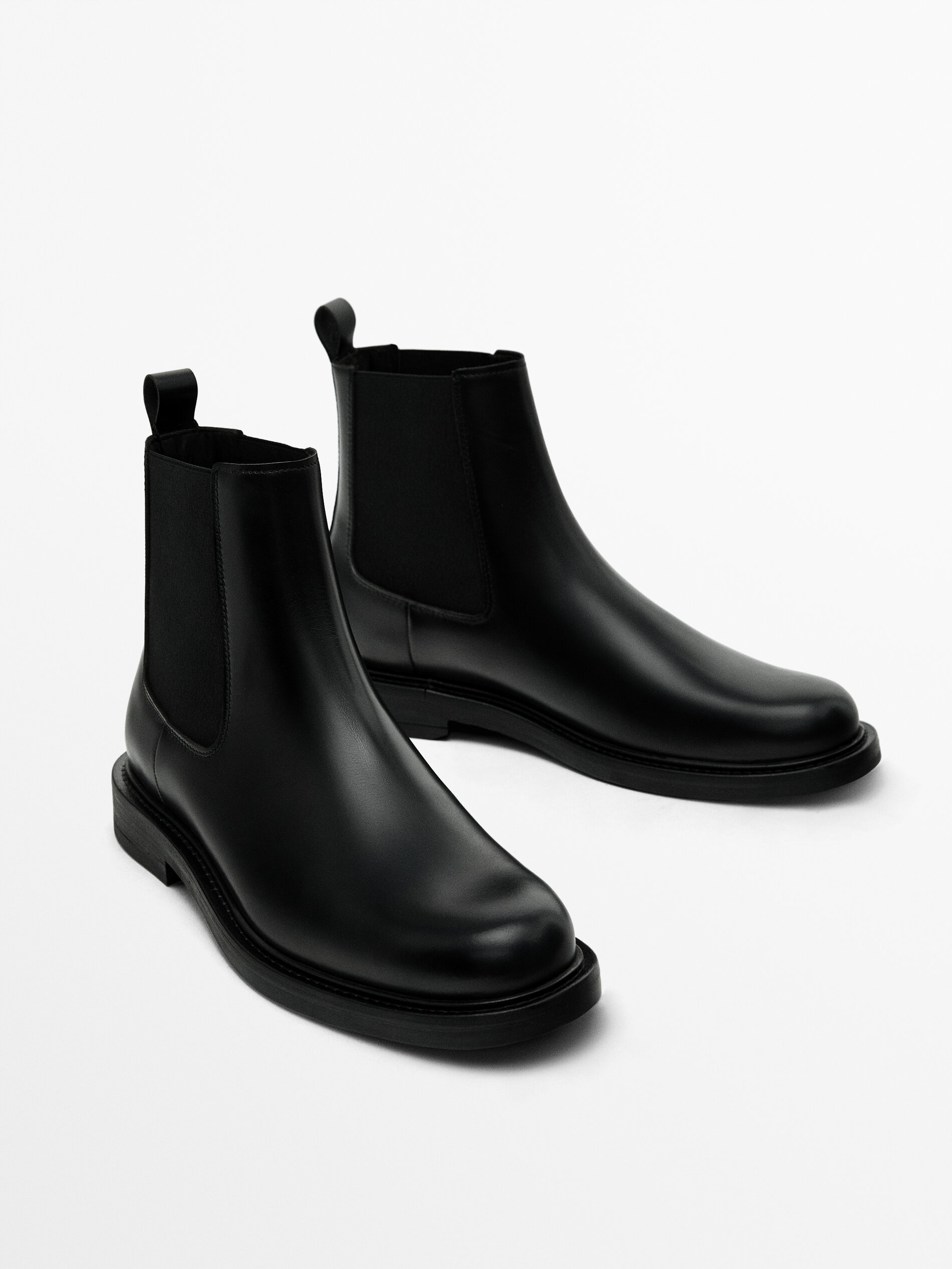 Stivaletti neri deals in pelle
