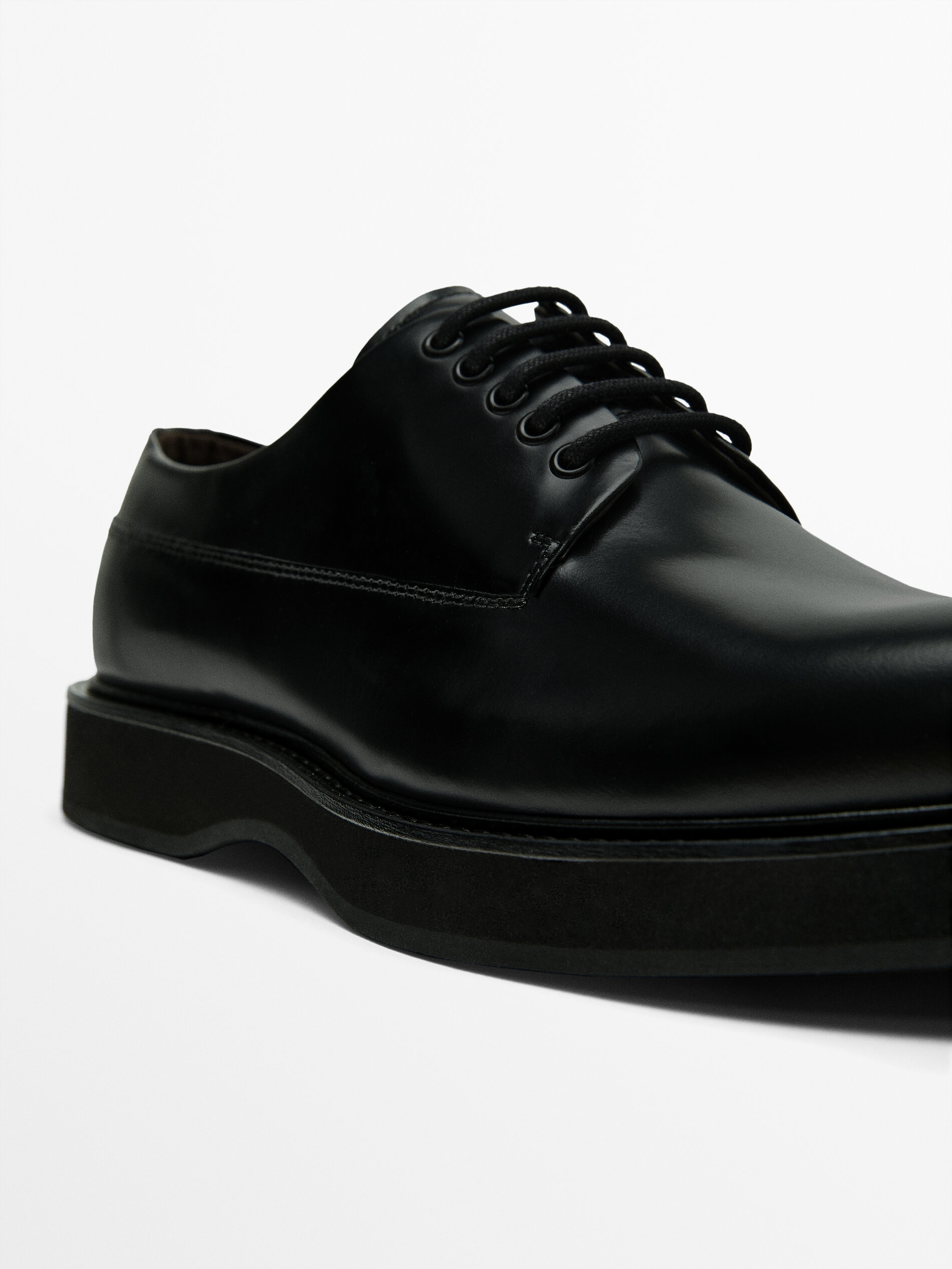 Tie up online black shoes