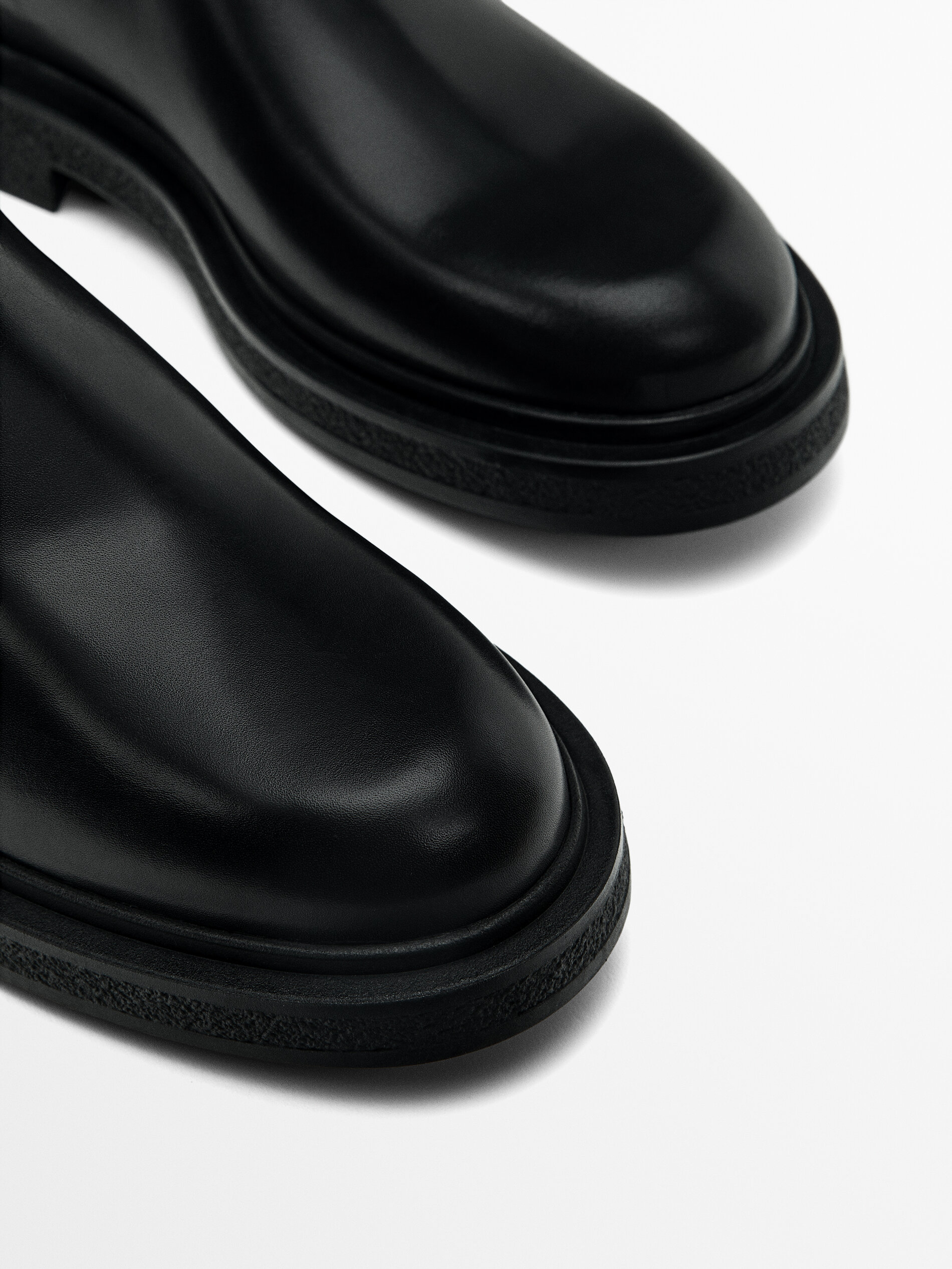 Studio clearance chelsea boots