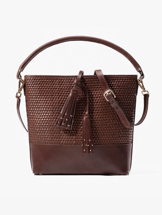 СУМКА ПЛЕТЕНАЯ С КИСТОЧКОЙ