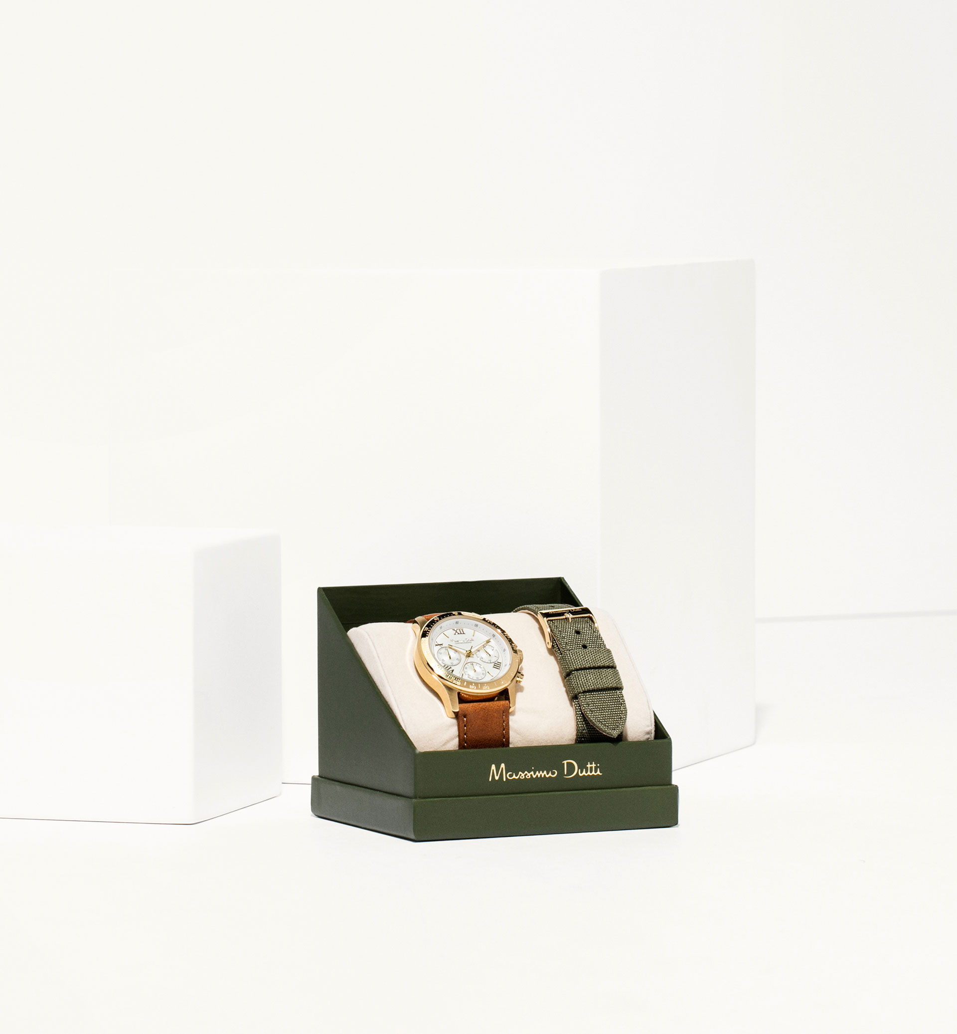 ЧАСЫ-ХРОНОГРАФ С ДВОЙНЫМ РЕМЕШКОМ