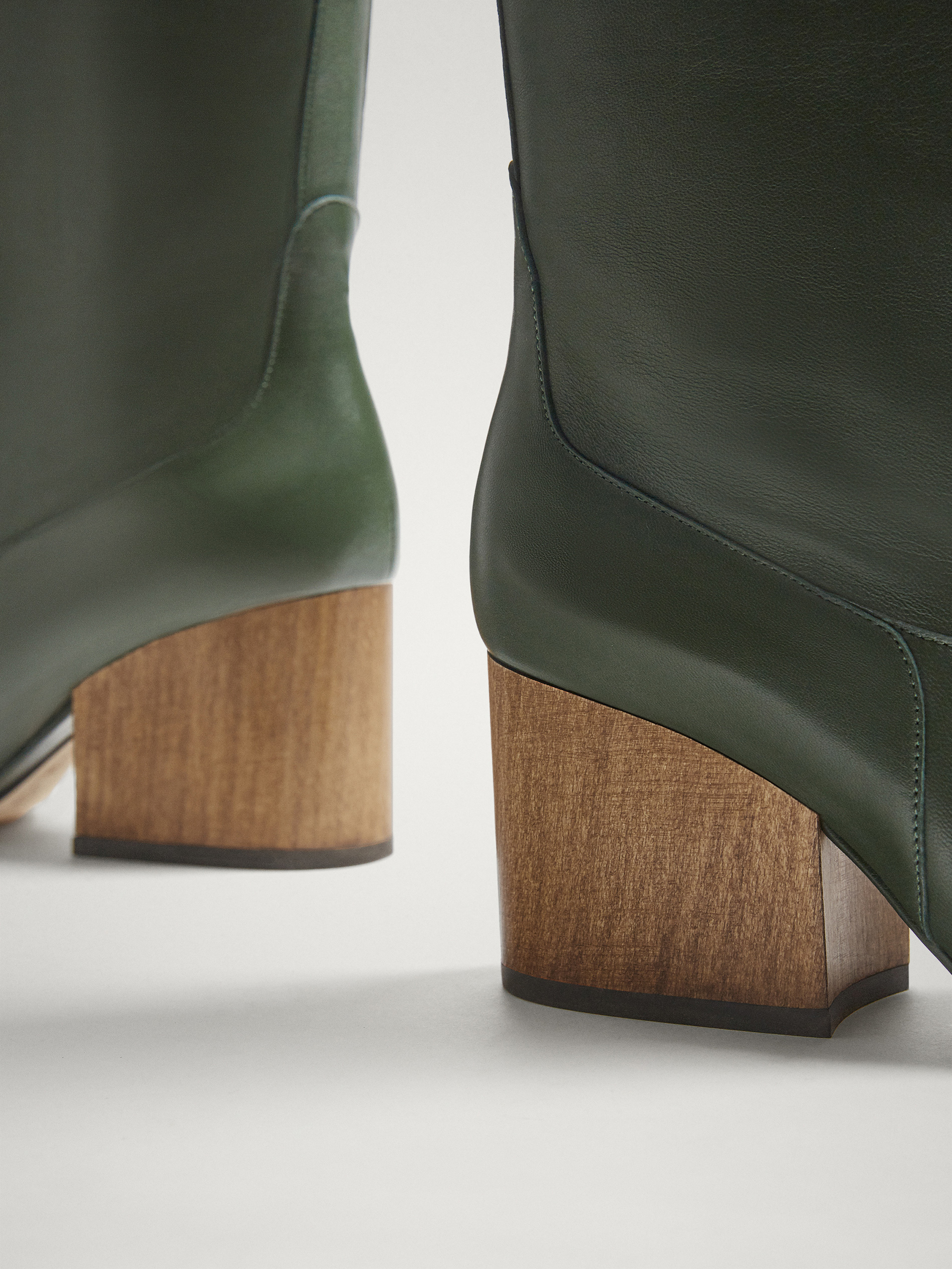massimo dutti beige boots