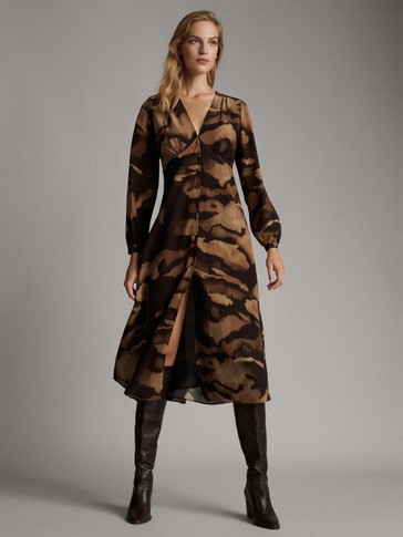 Shoptagr Jurk Met Gemengde Print By Massimo Dutti