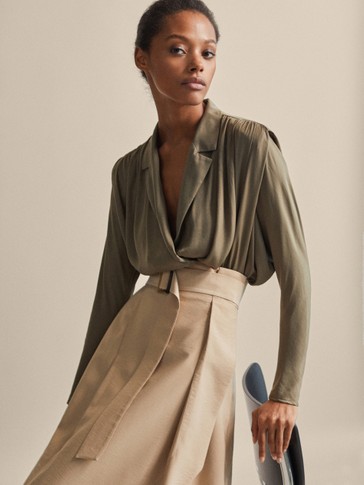 Shoptagr Midi Overslagrok Met Ceintuur By Massimo Dutti
