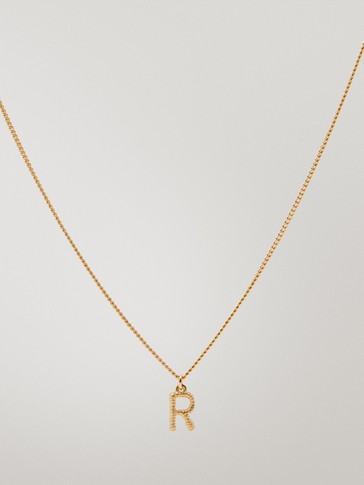 قلادة مطلية بالذهب حرف R Women Massimo Dutti