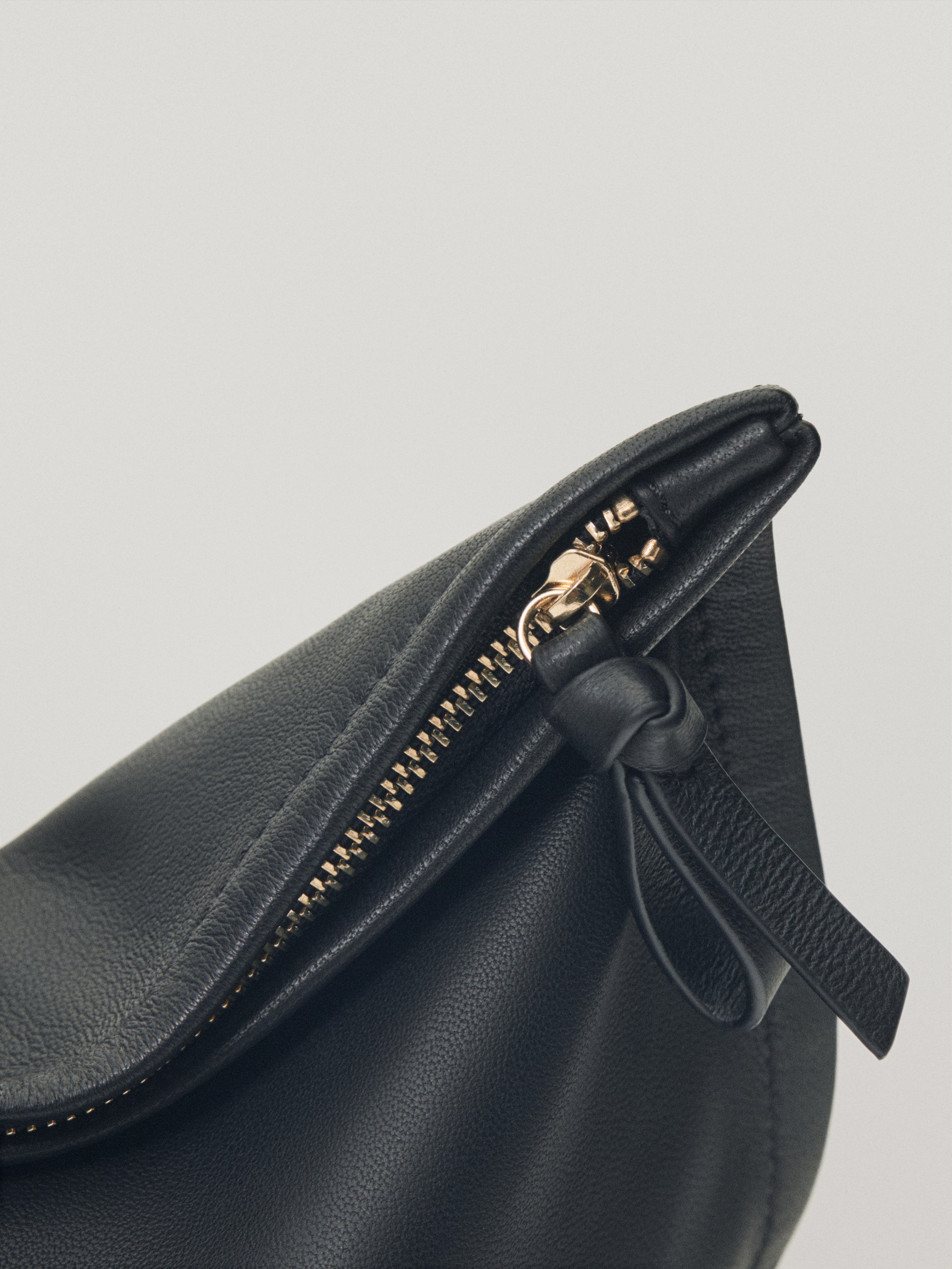 Massimo dutti clutch bag Clearance