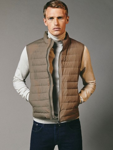 massimo dutti sleeveless jacket