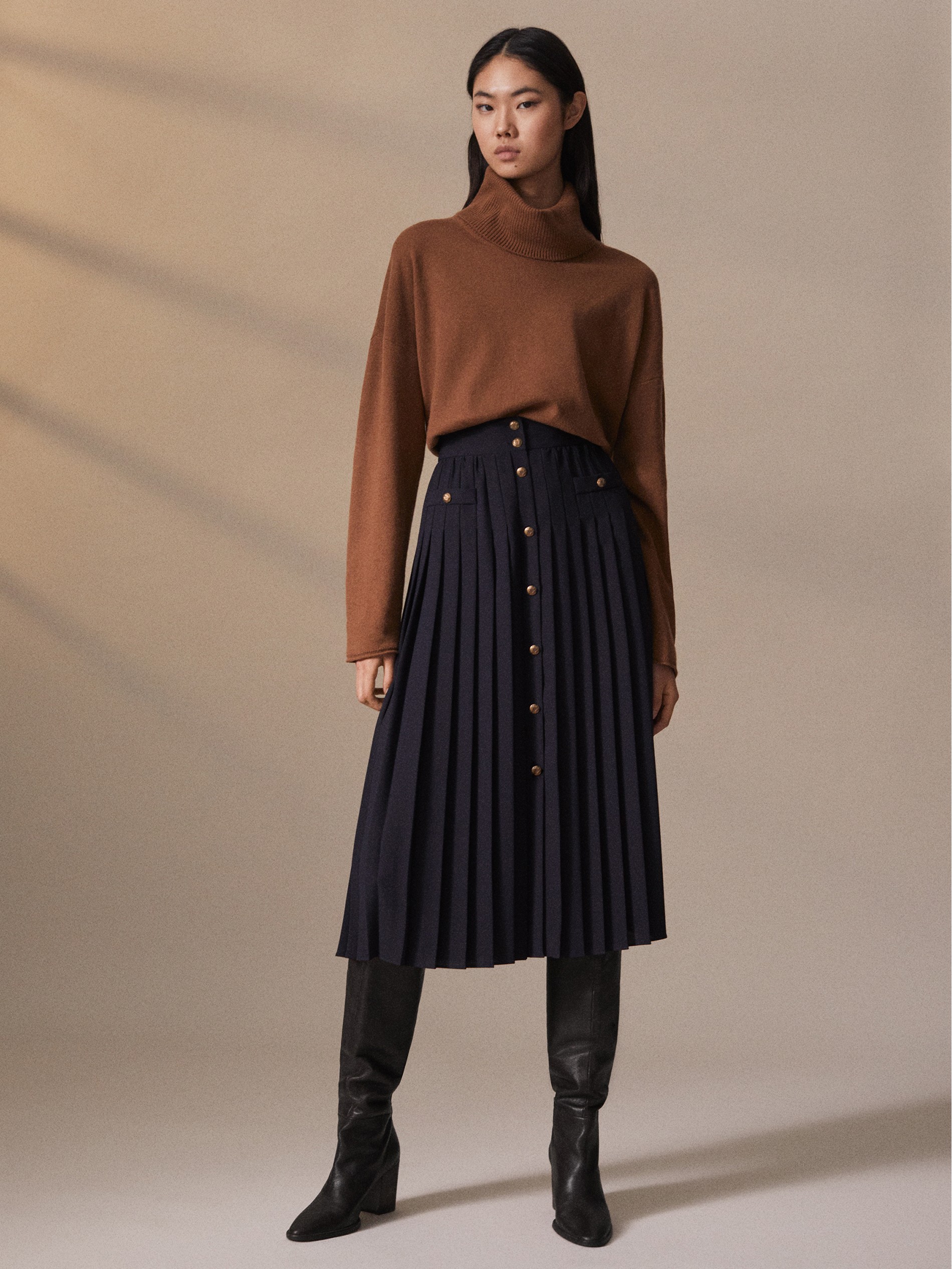 navy skirt
